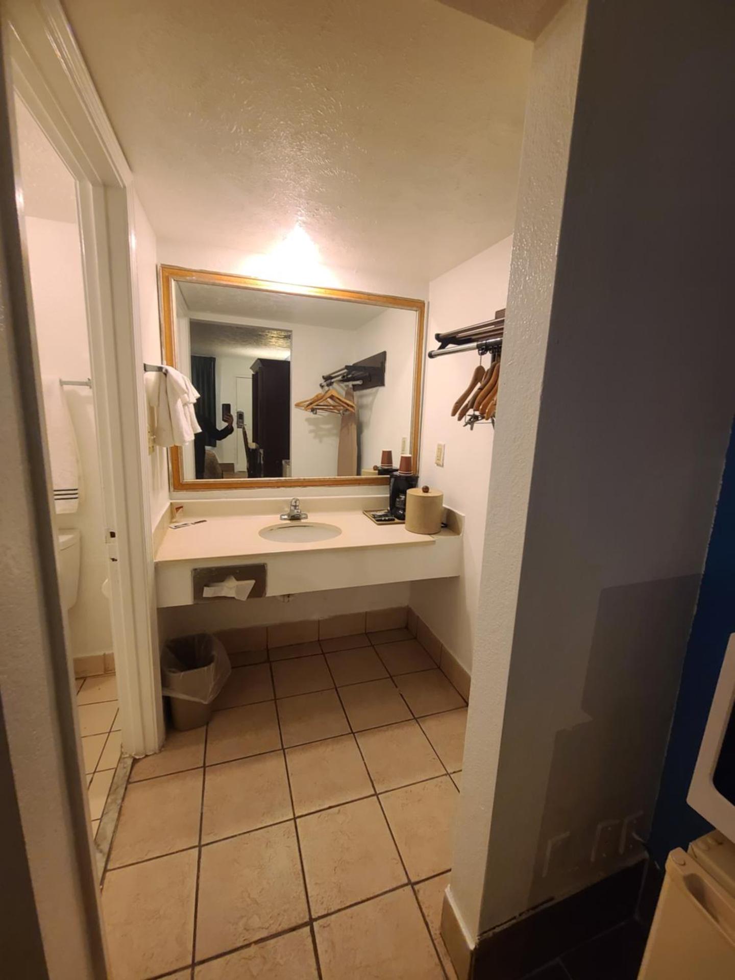 King Room - Non-Smoking