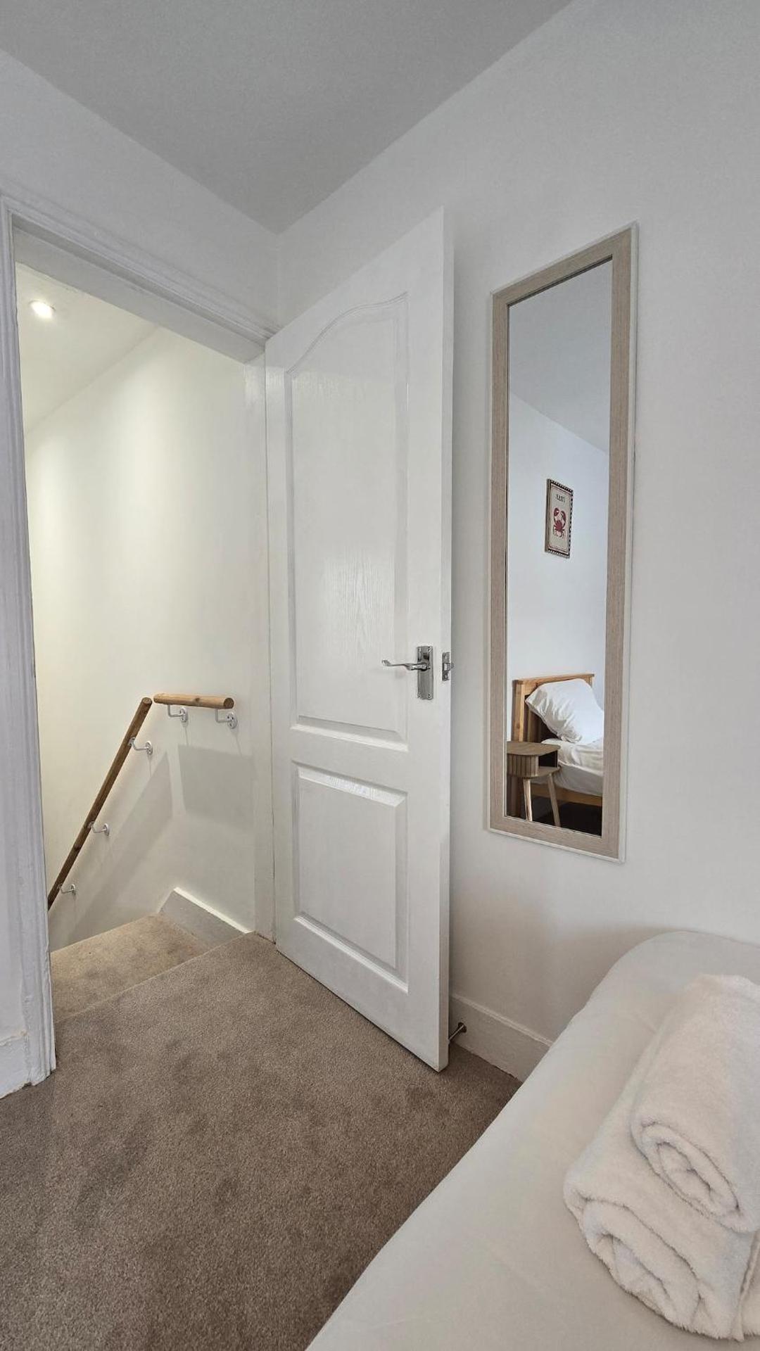 Cosy 2-Bed House with Garden & Free Parking, Soton