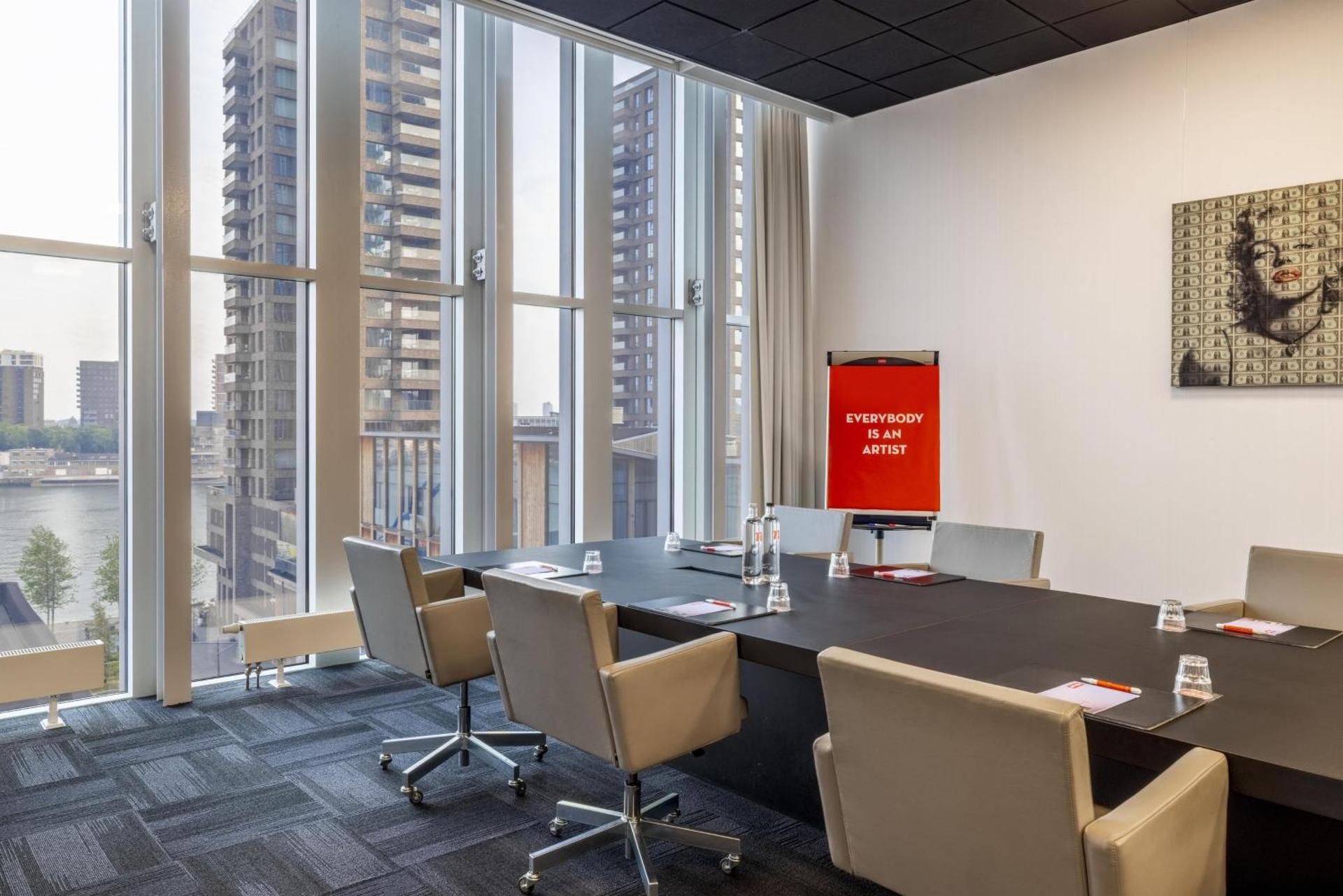 Meeting/conference room