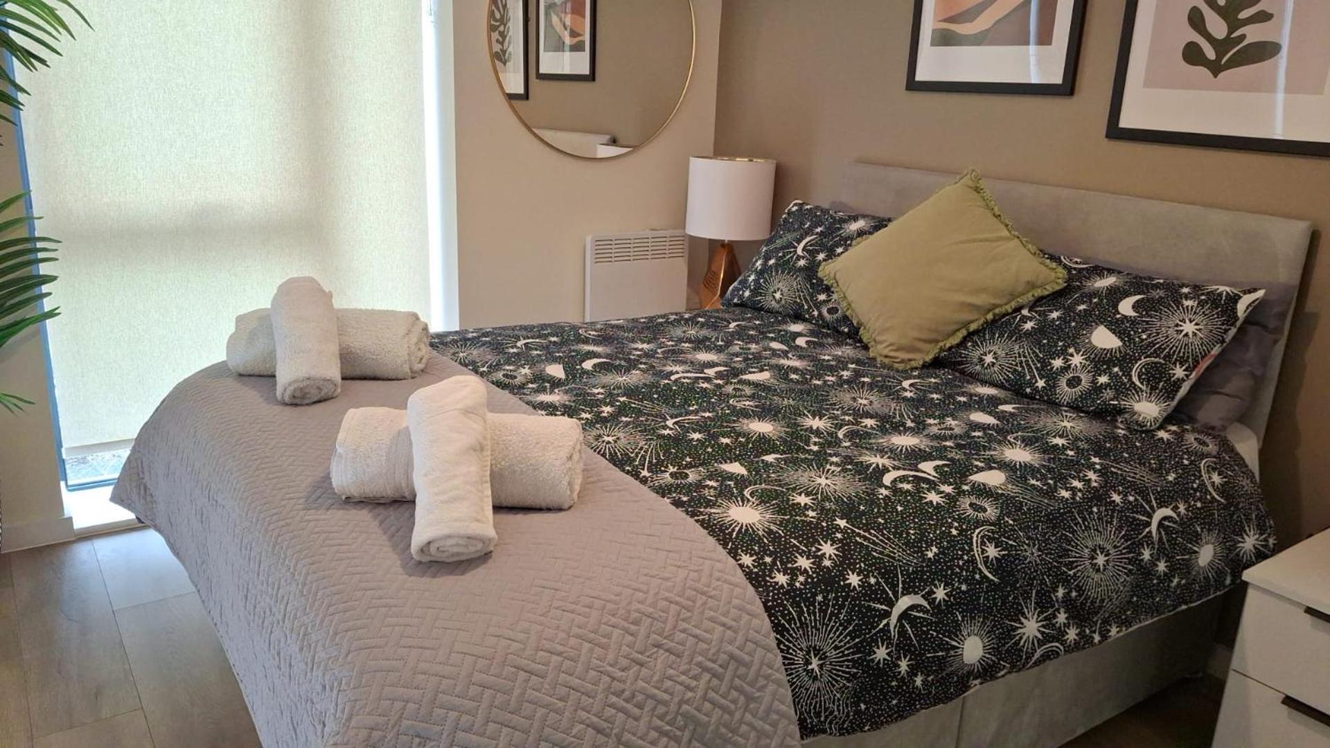 Gorgeous GF 2 Bed 2 bathroom Apartment Liverpool 3