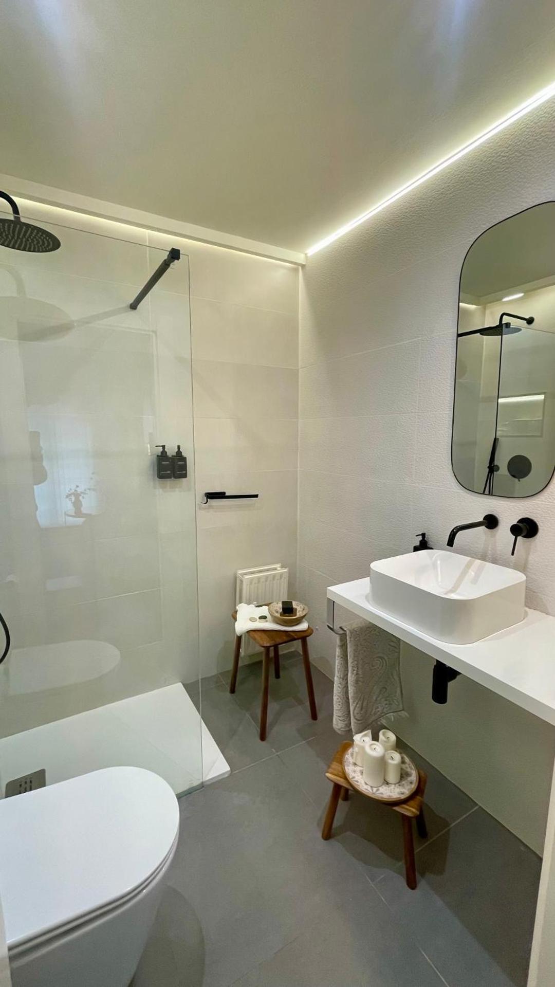 Estilosa casa golf suites