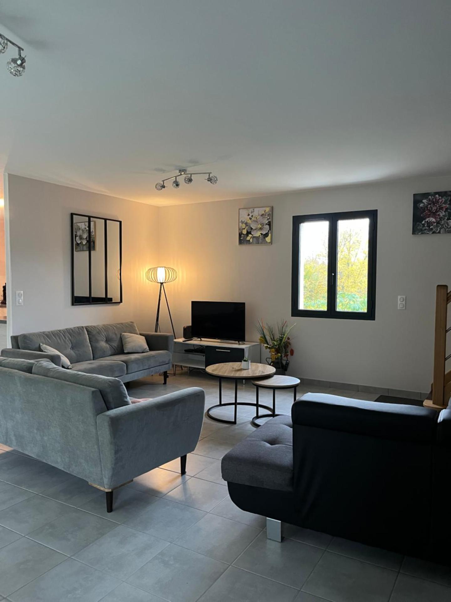 GITE DE 6 A 14 PERSONNES Chez Léontine