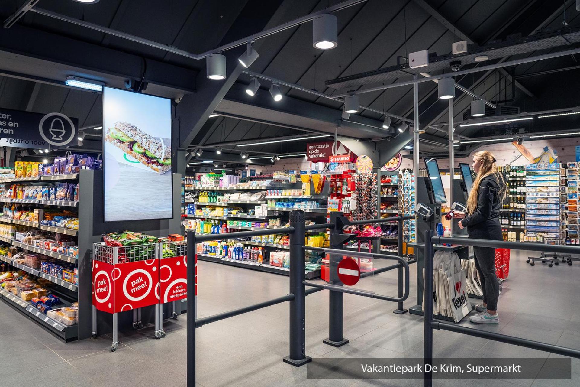 Supermarket/grocery shop