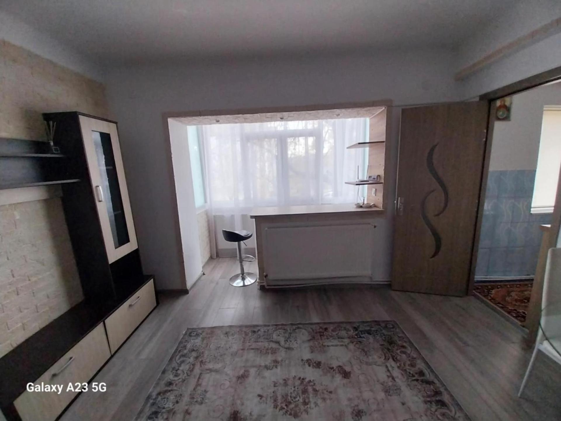 Garsoniera,,La Gigea"