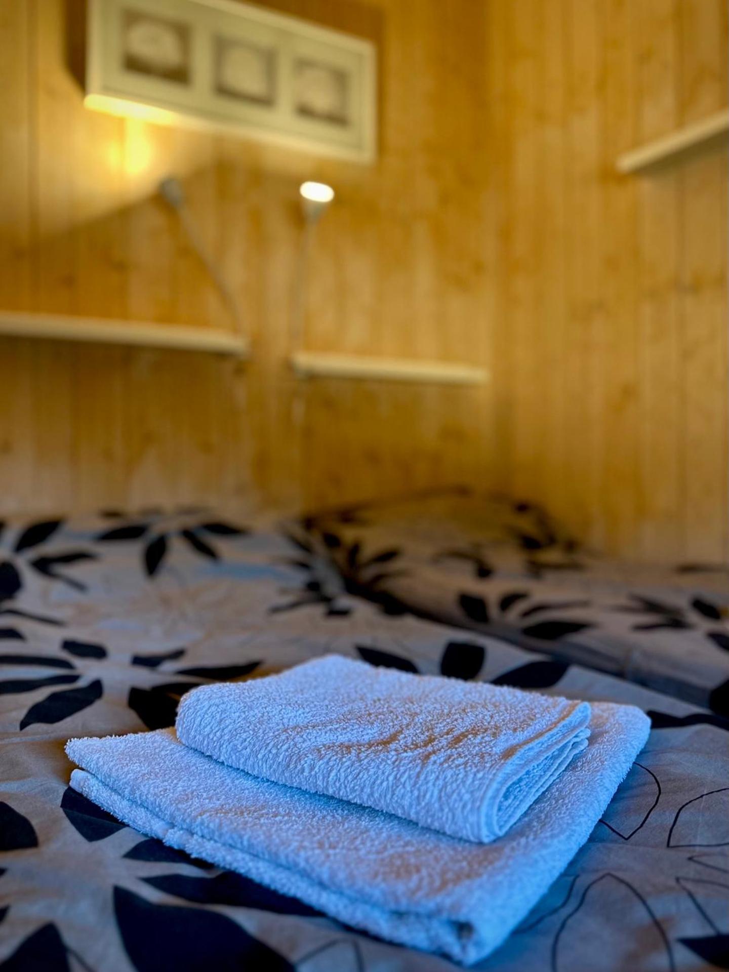 Modern sports cabin on Sjusjøen with sauna and waxing room