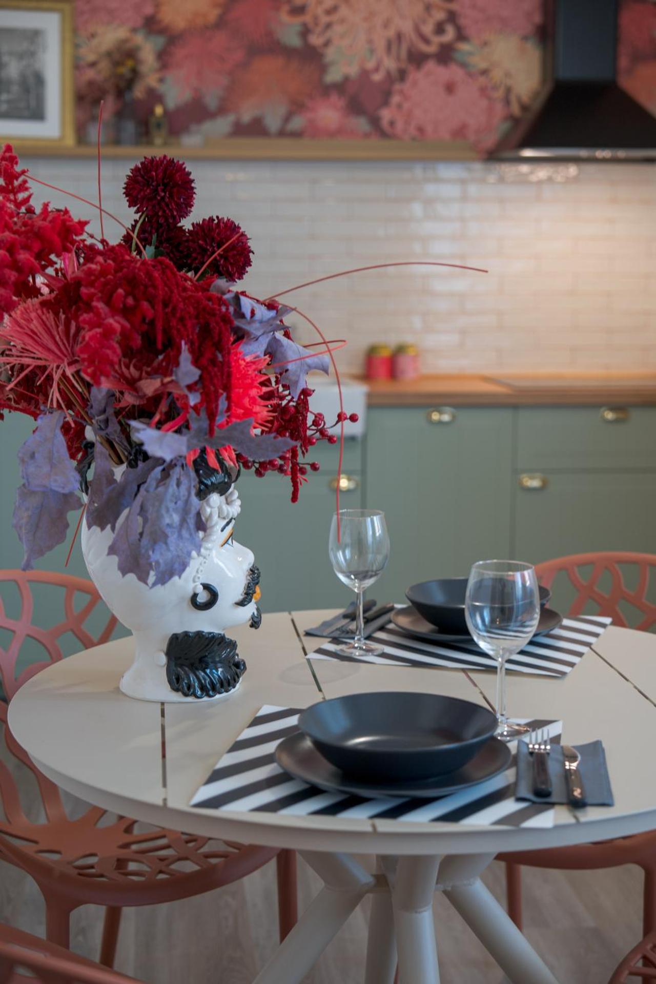 Essenza Suite Apartments