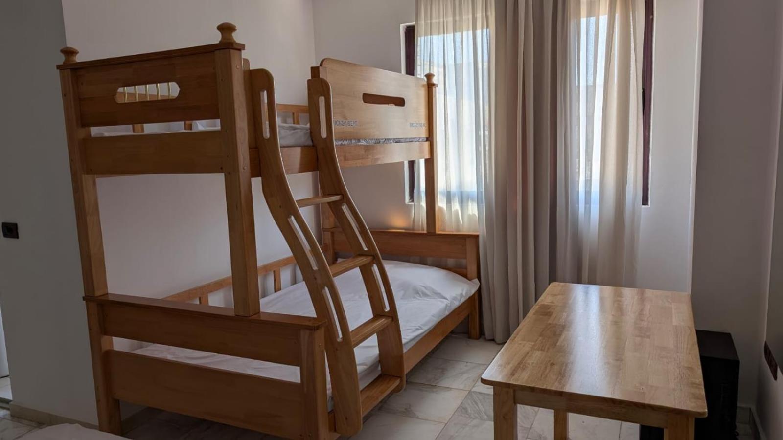 Vila Kastriotet-Hotel