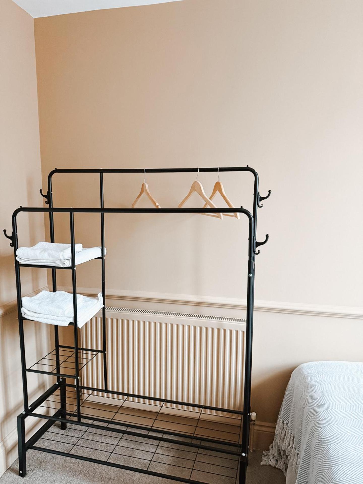 Twin Room with Private External Bathroom