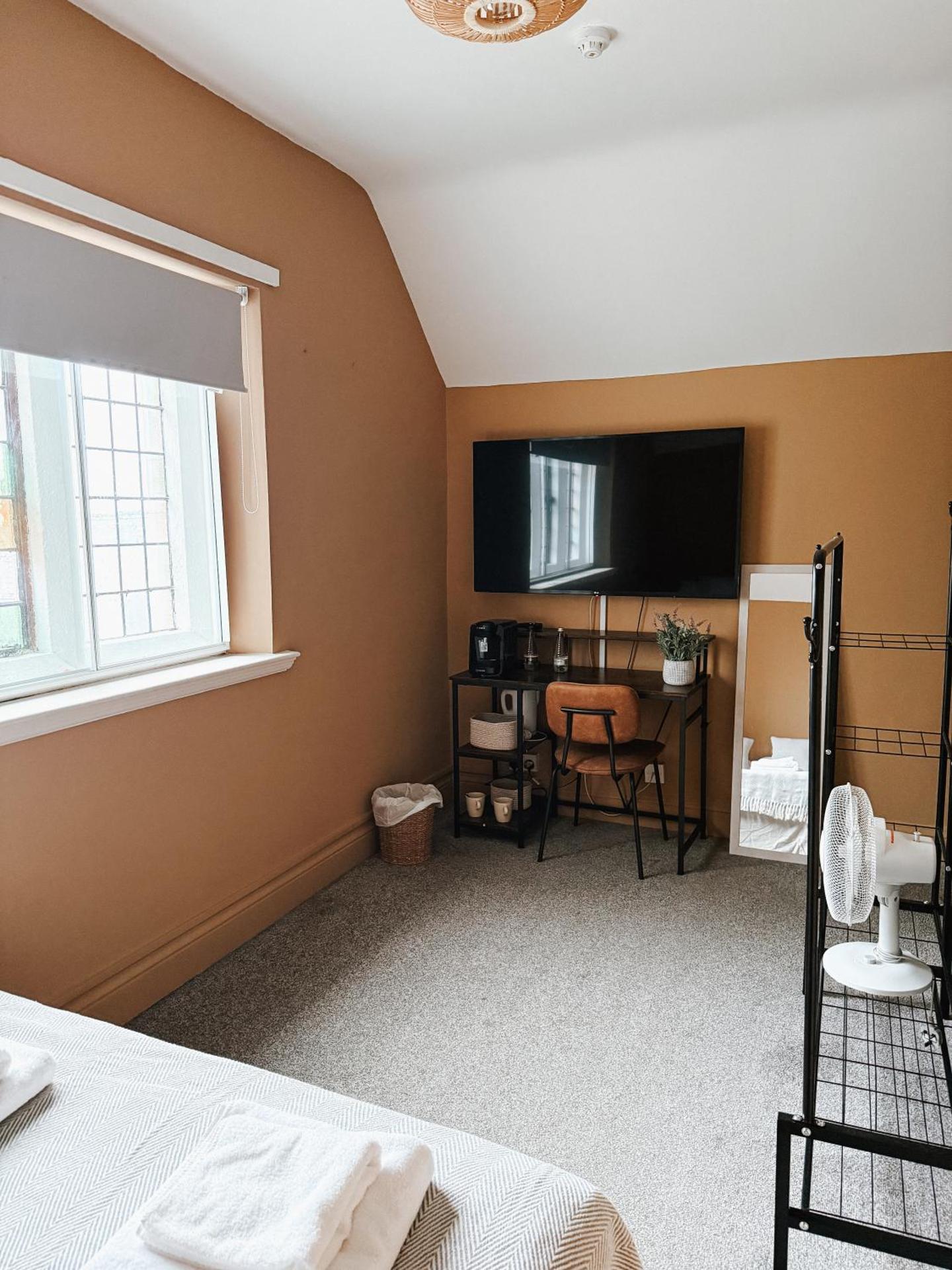 Double Room with Private External Bathroom