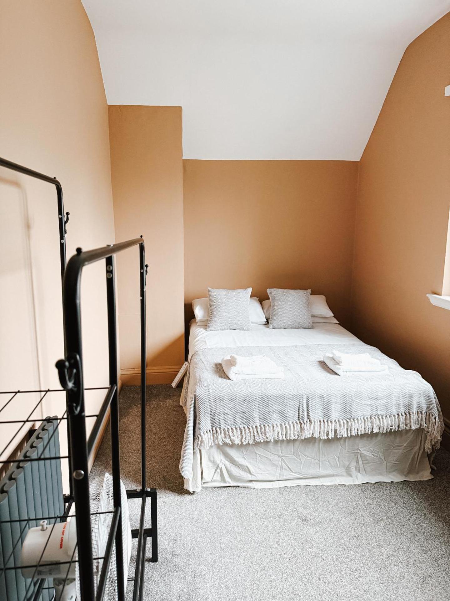 Double Room with Private External Bathroom