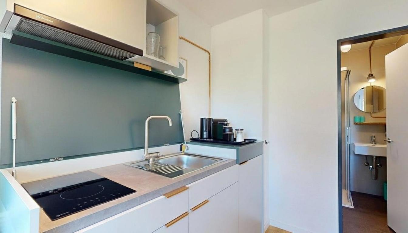 Kitchen or kitchenette
