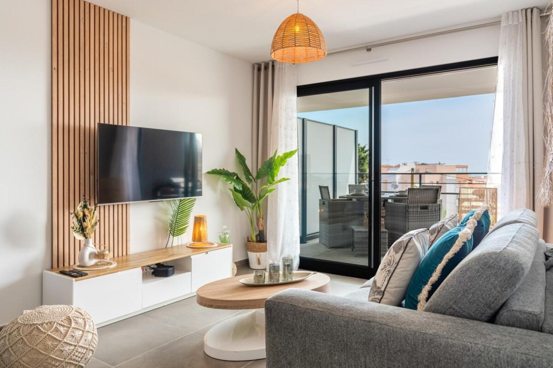 Dieu Nérée & its sea view