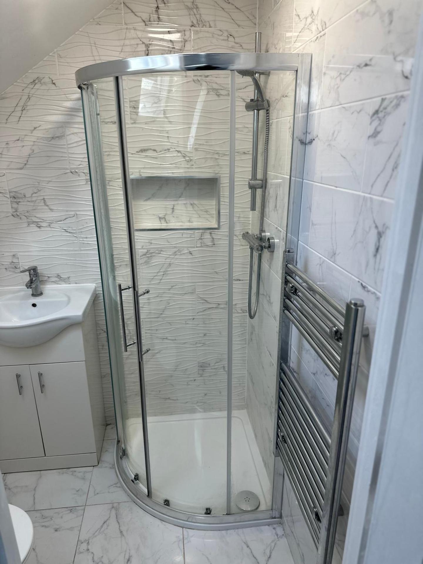 Comfort Stays East Croydon Station