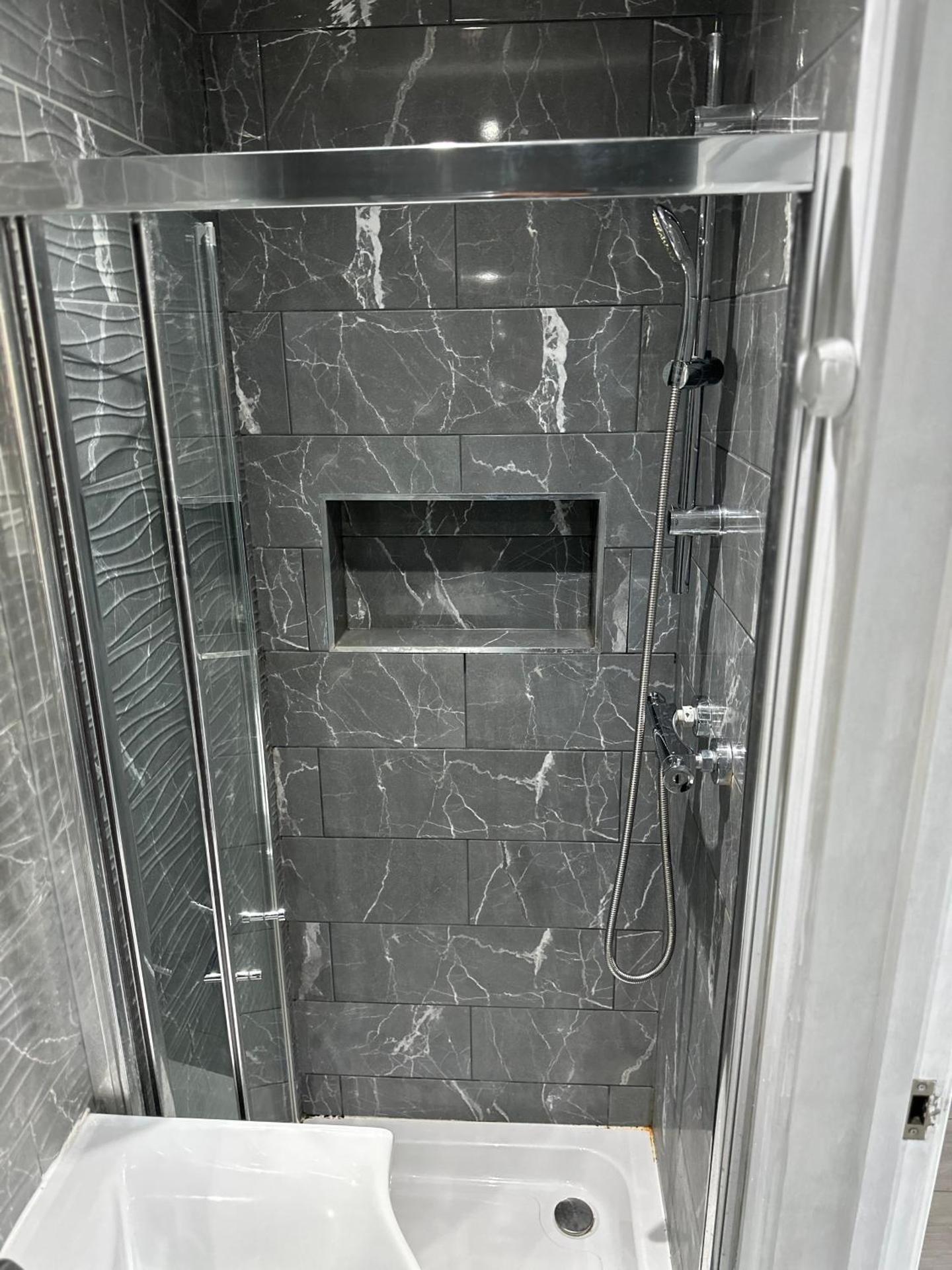 Comfort Stays East Croydon Station