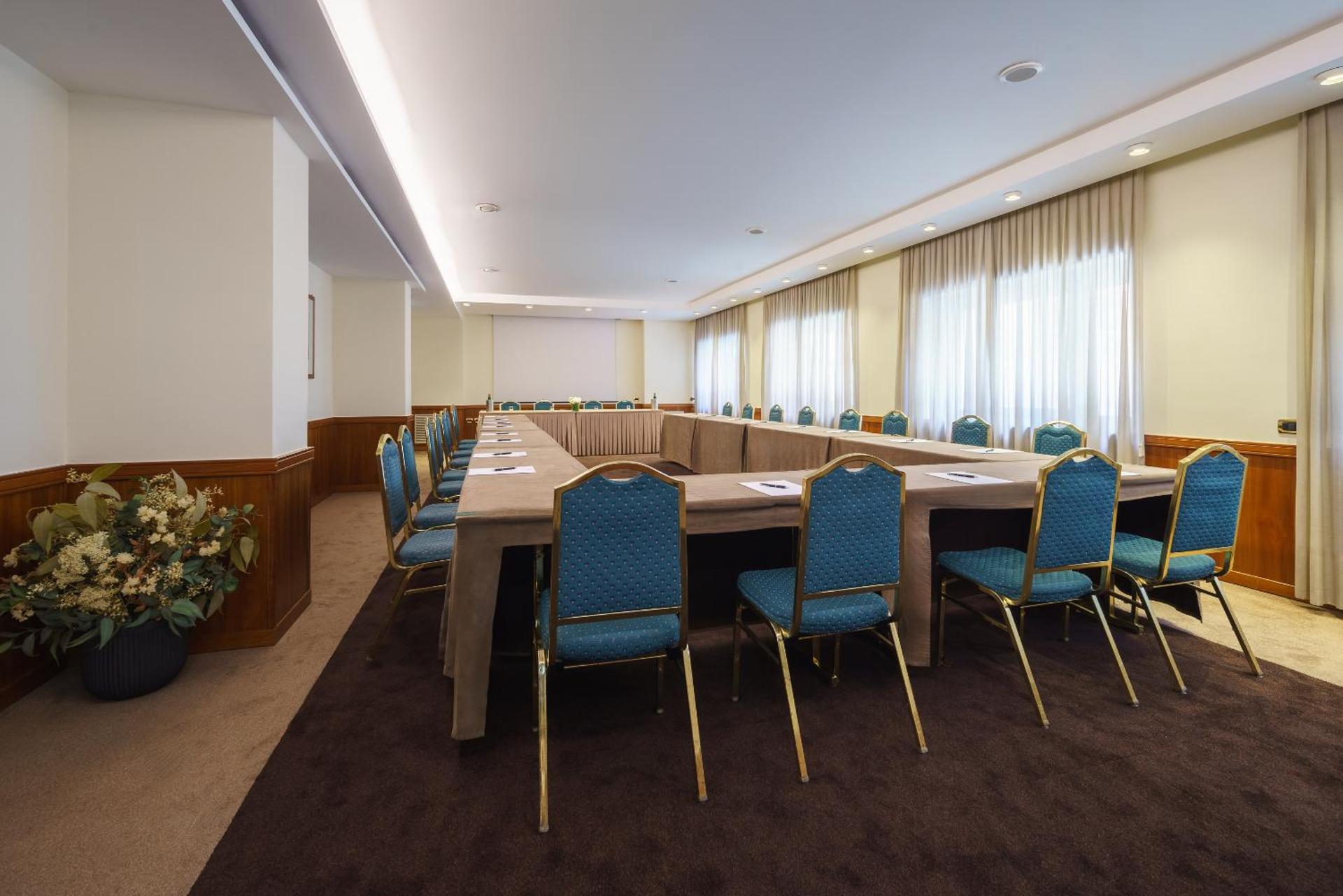 Meeting/conference room