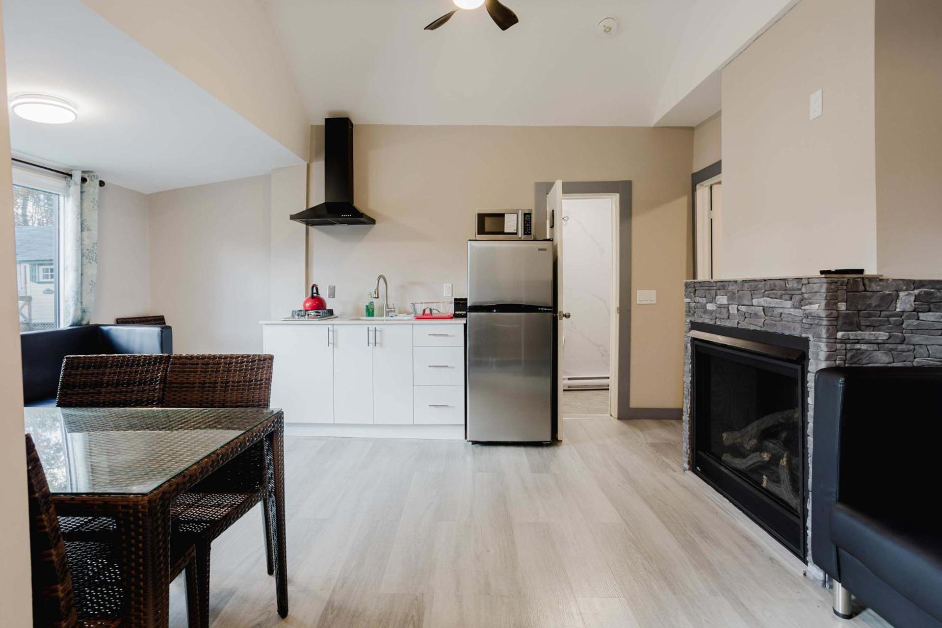 3-Bedroom Cottage #7 - Austrian Pine