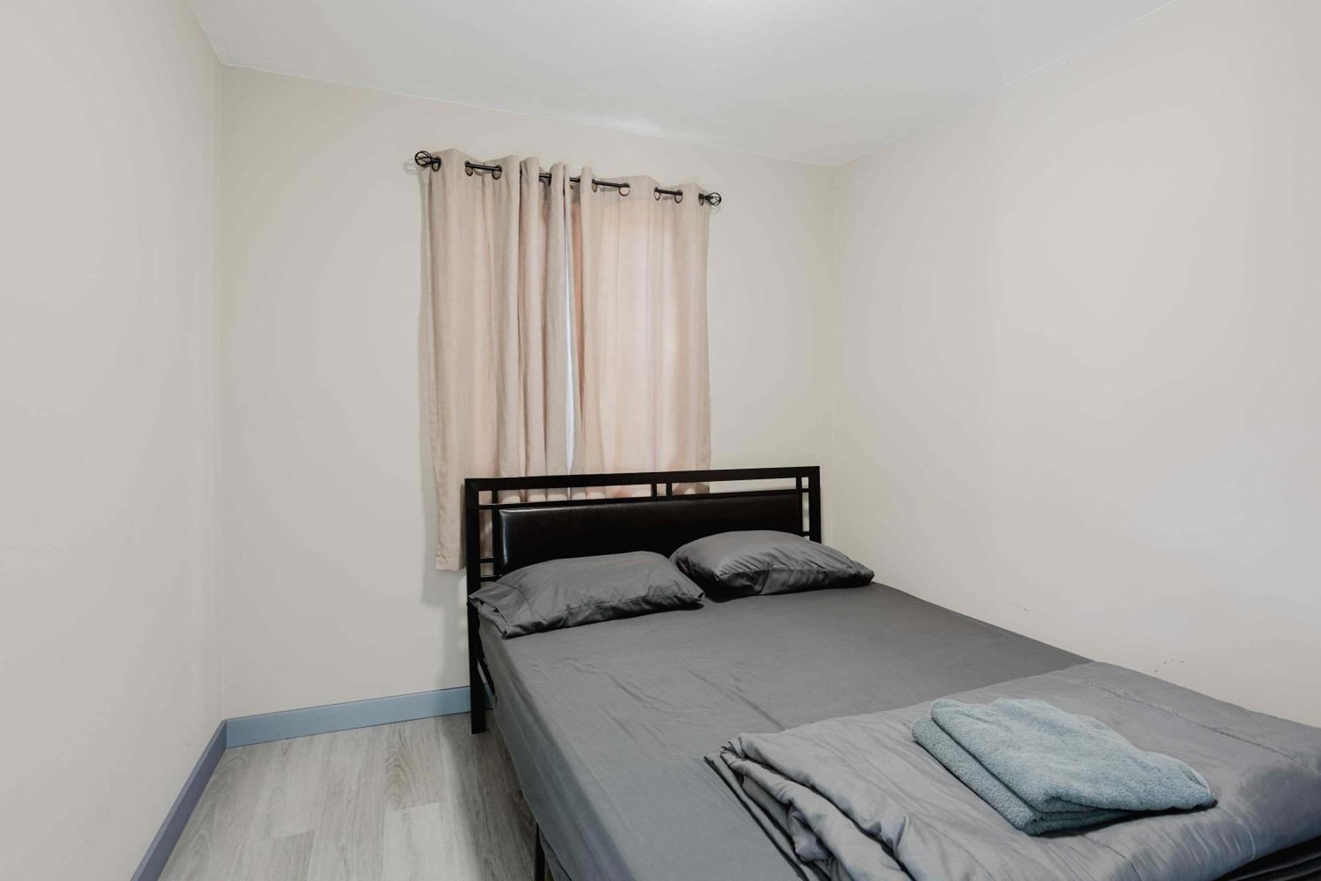 2-Bedroom Cottage #10 - Pitch Pine