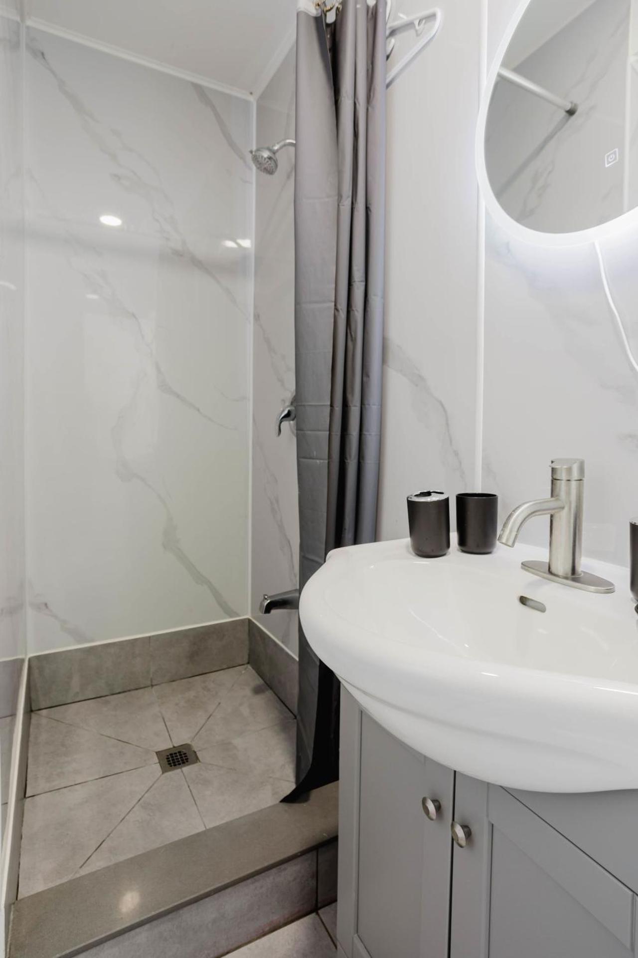 2-Bedroom Cottage #10 - Pitch Pine