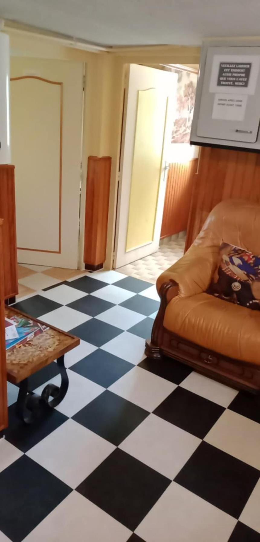 Maison entière avec parking, garage et jardin