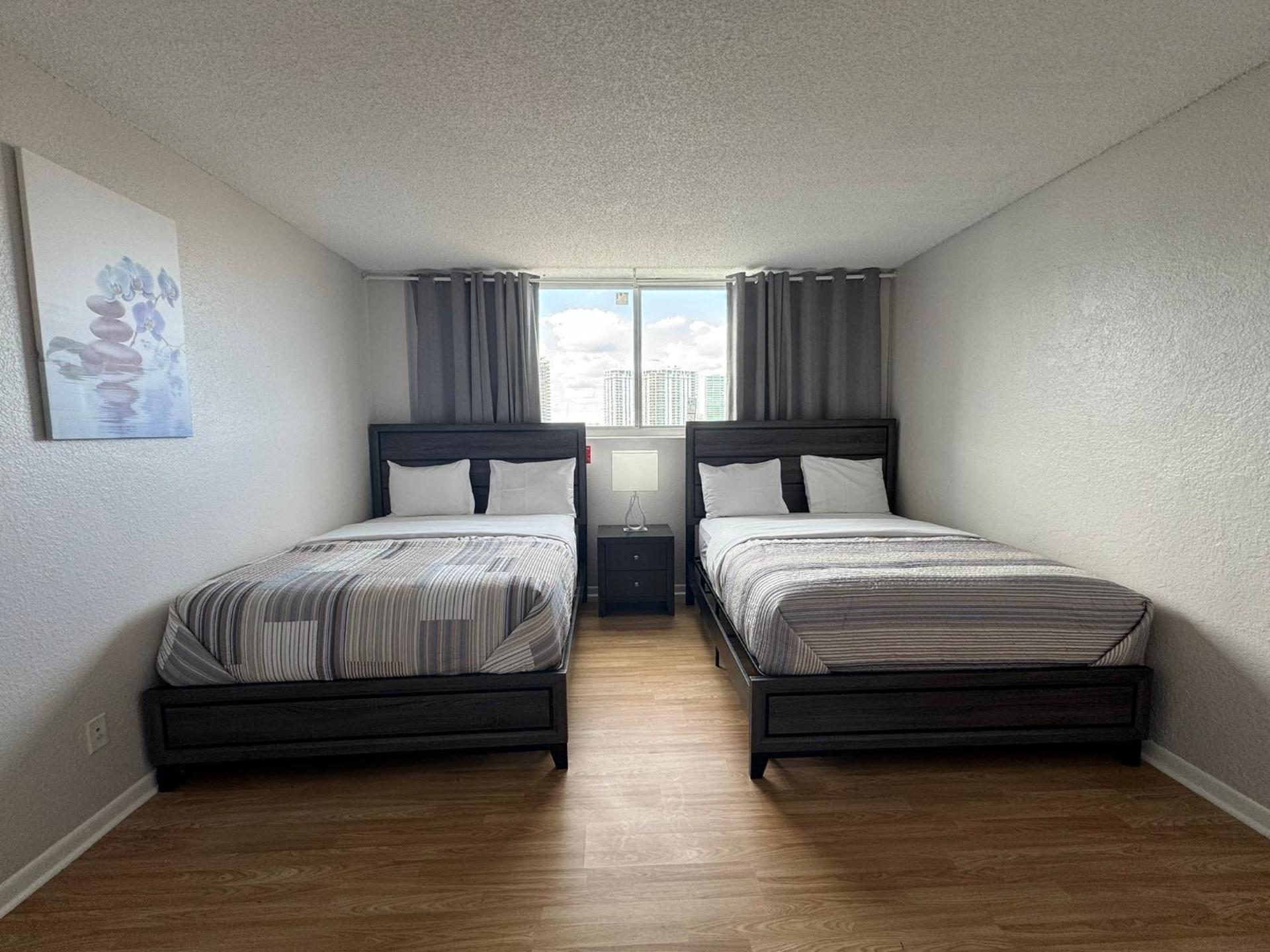 Luxury Ocean Reserve Condo Pool, Gym & Beach Access