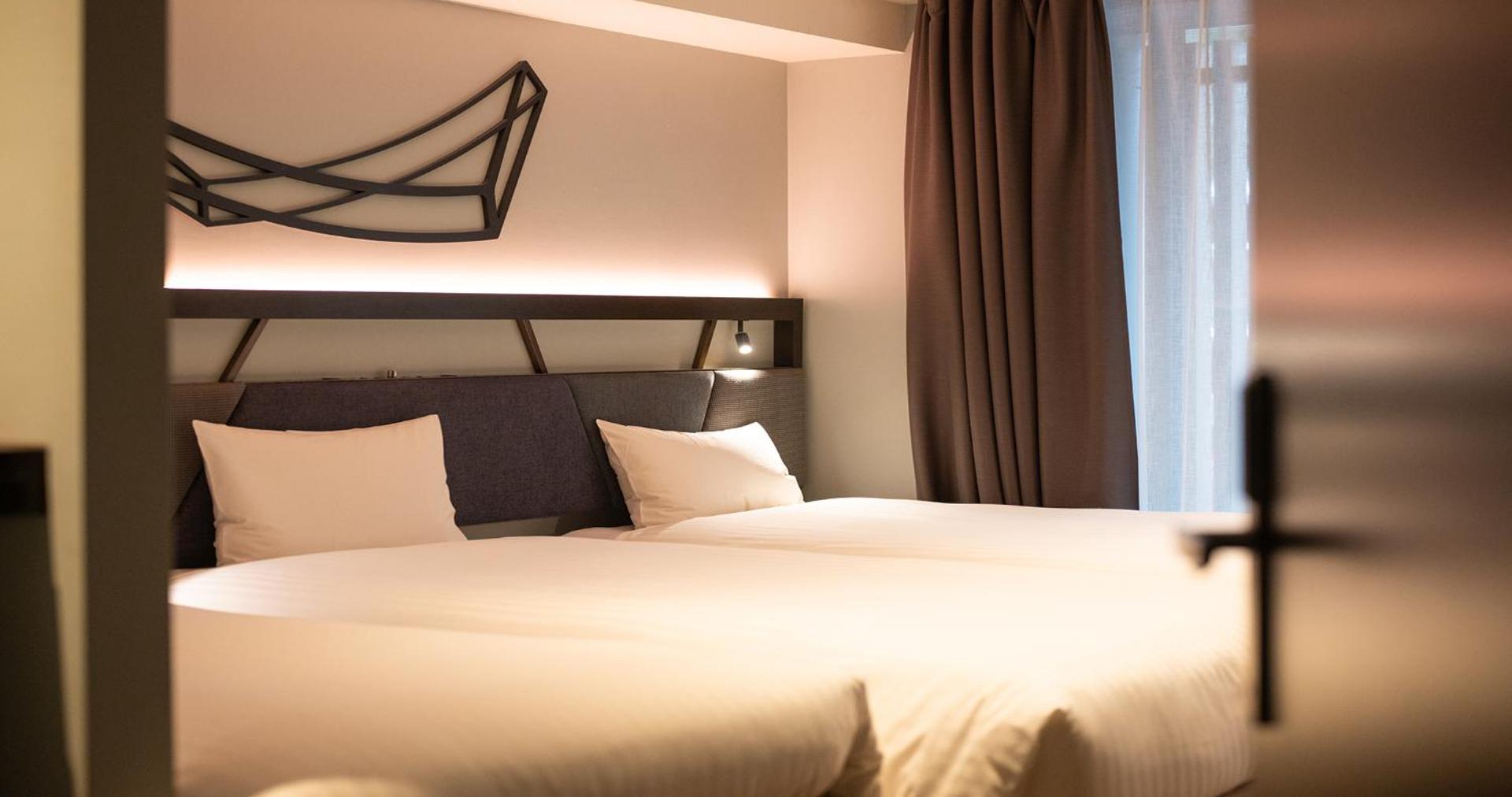 QuintessaHotel Osakaumeda Comic&Books