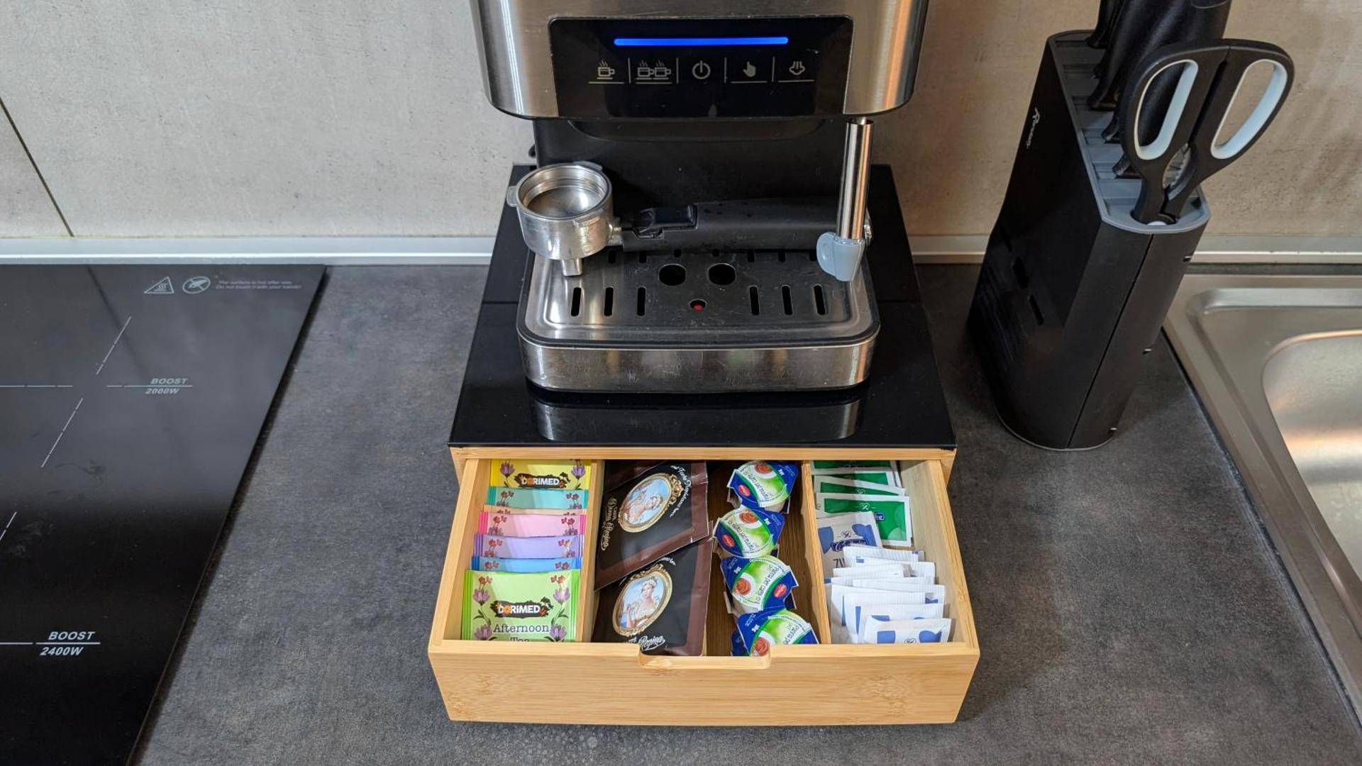 Coffee/tea facilities