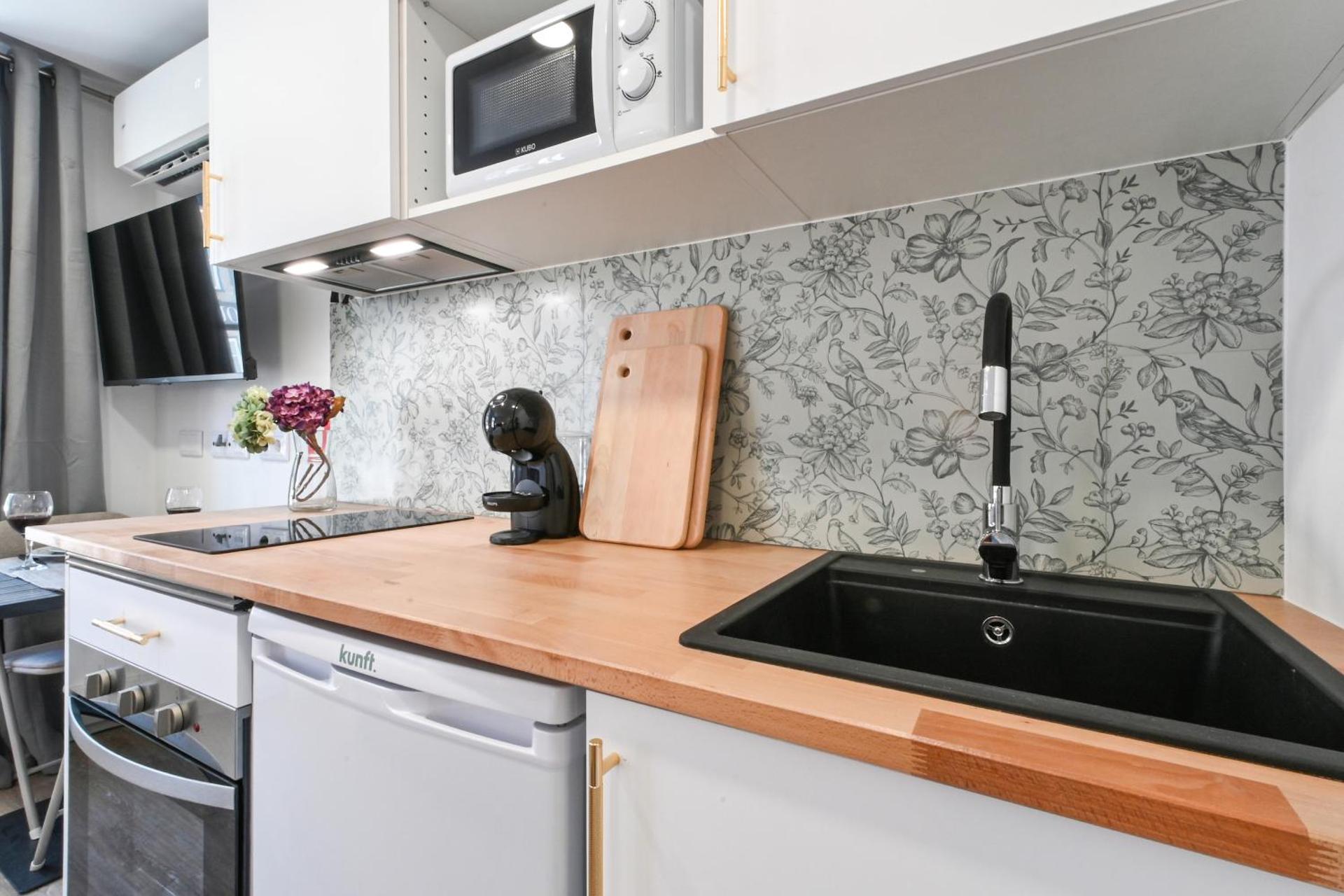 Kitchen or kitchenette