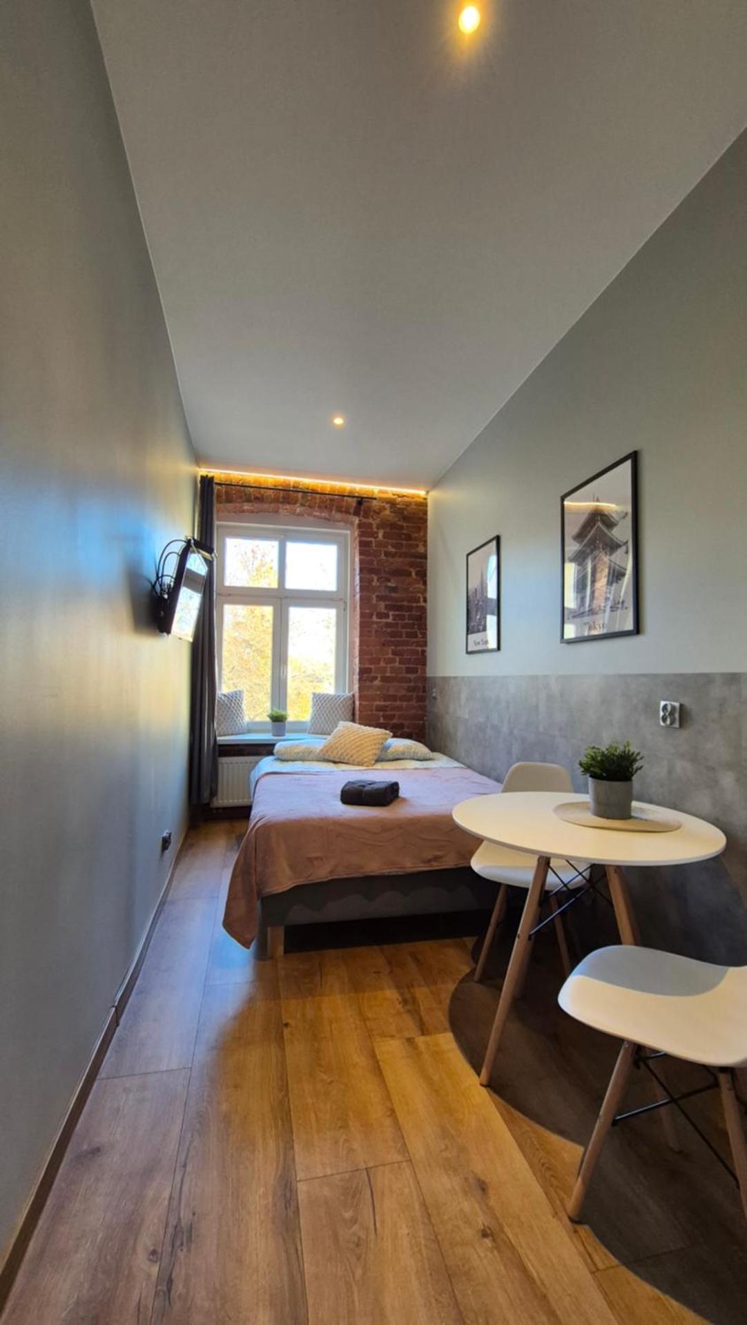 Apart Complex Green Rewolucji 27