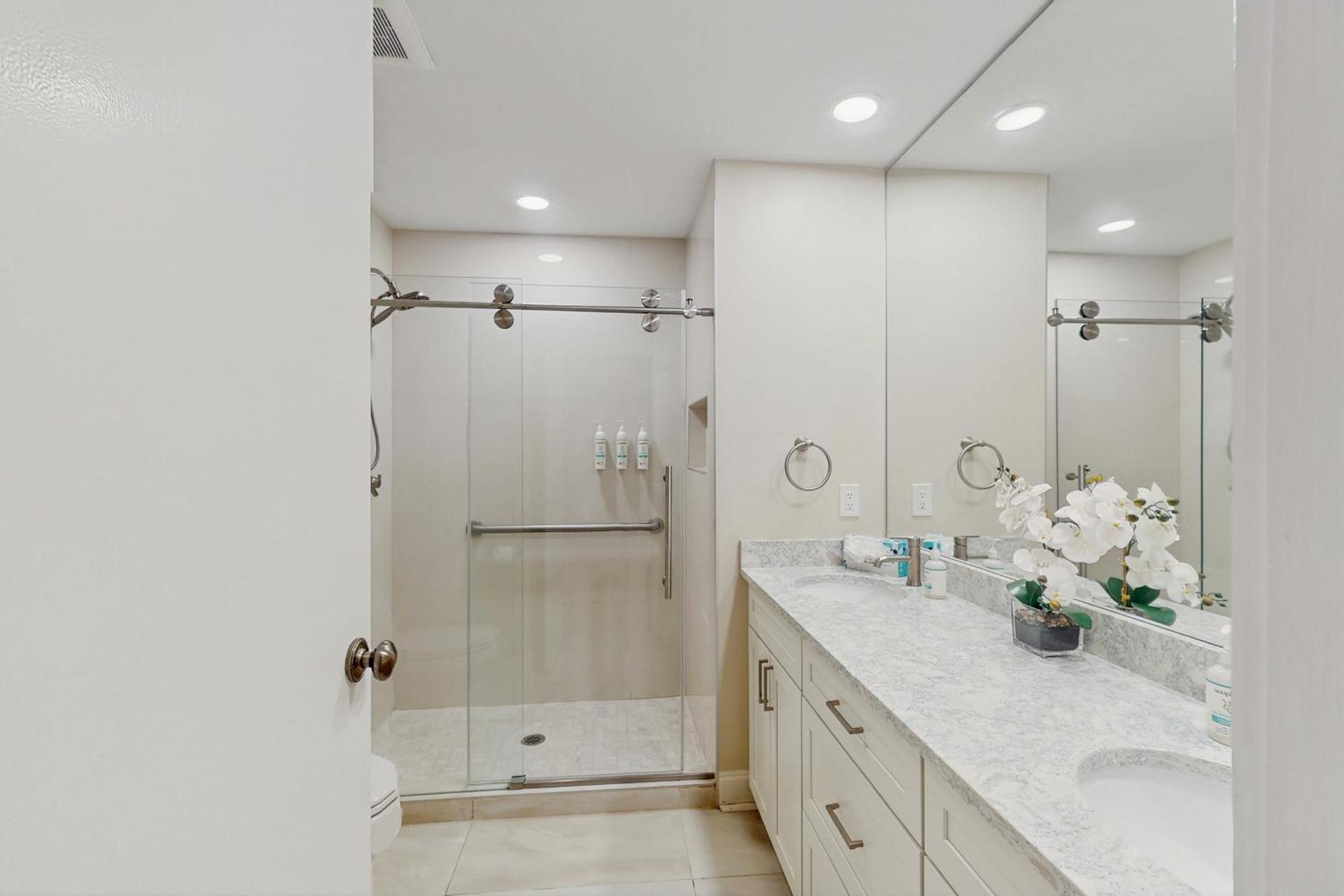 Inverness Village 915