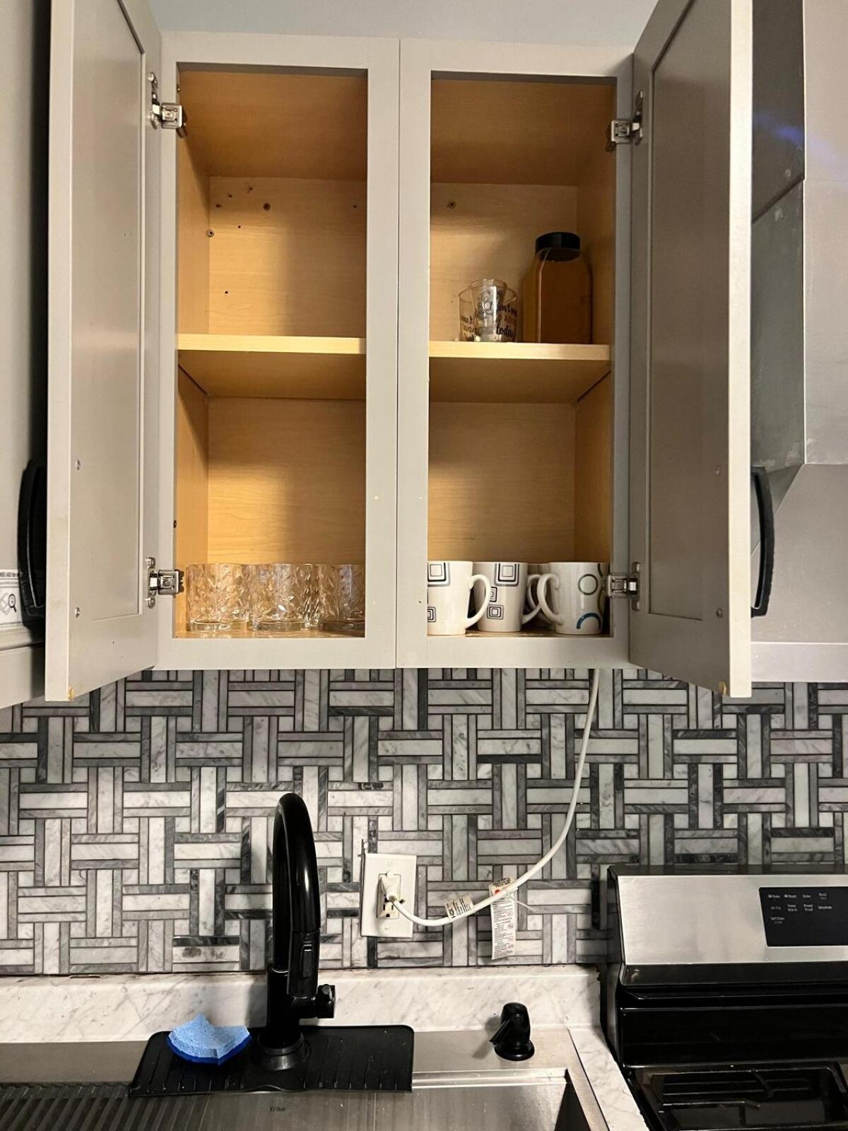 New 3 BR Apt in Elizabeth Railroad Style Path Train Bus Hospital EWR Airport NJ Manhattan NYC