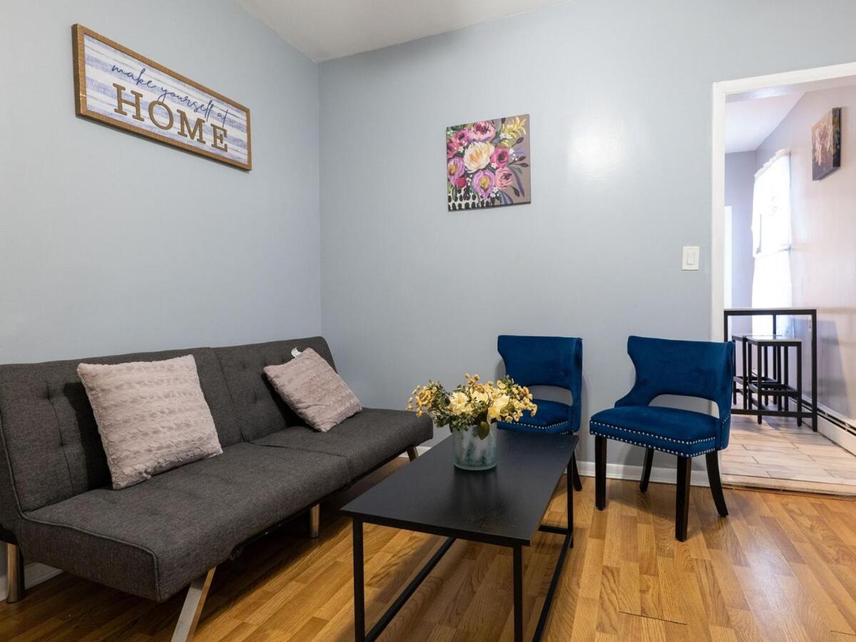 New 3 BR Apt in Elizabeth Railroad Style Path Train Bus Hospital EWR Airport NJ Manhattan NYC