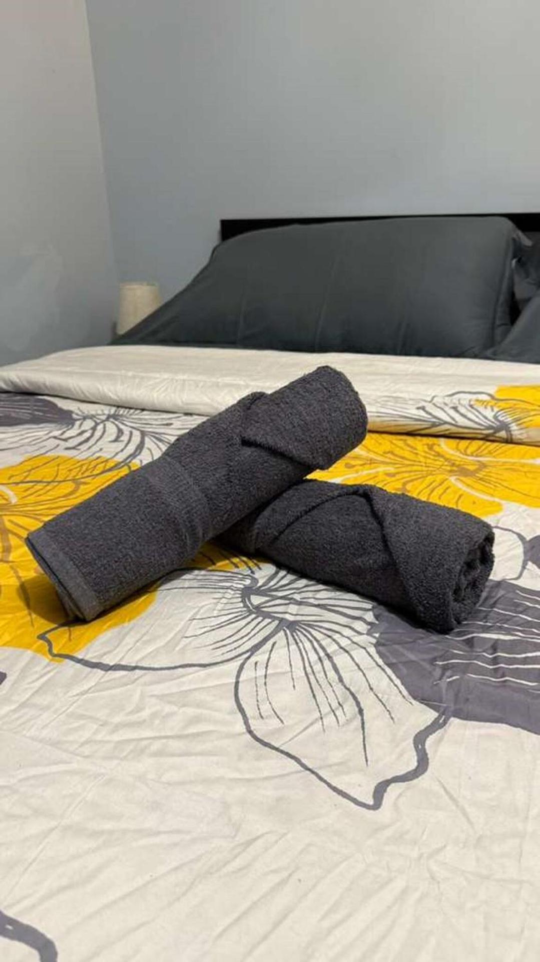 New 3 BR Apt in Elizabeth Railroad Style Path Train Bus Hospital EWR Airport NJ Manhattan NYC