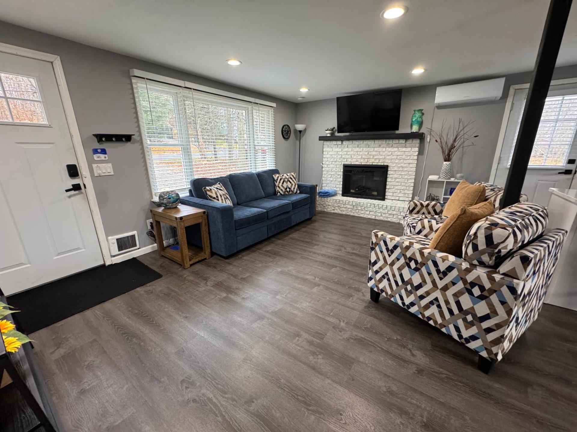 Casa Rosado @ Pocono II by Lake Hot Tub Camelback