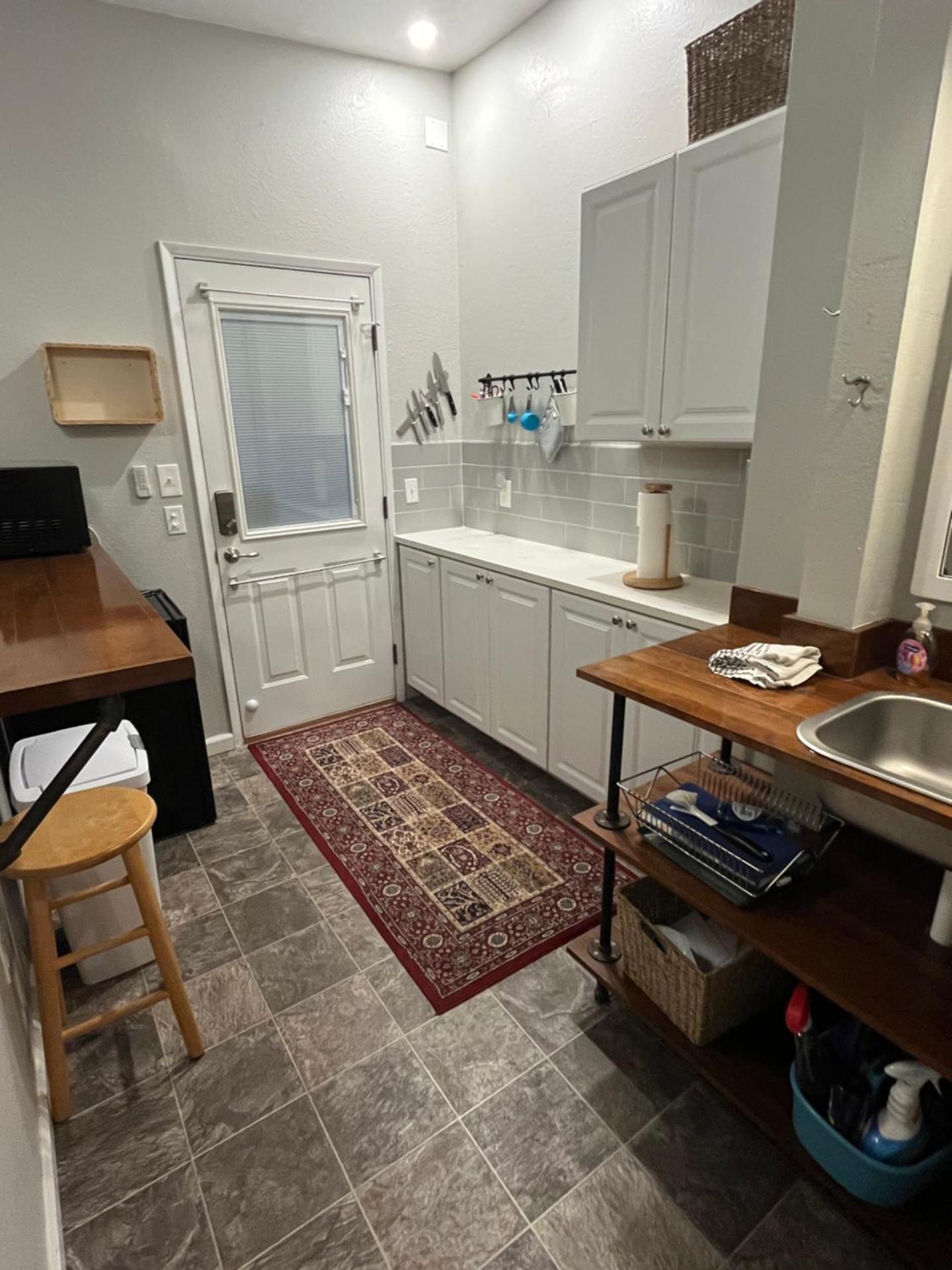 Kitchen or kitchenette