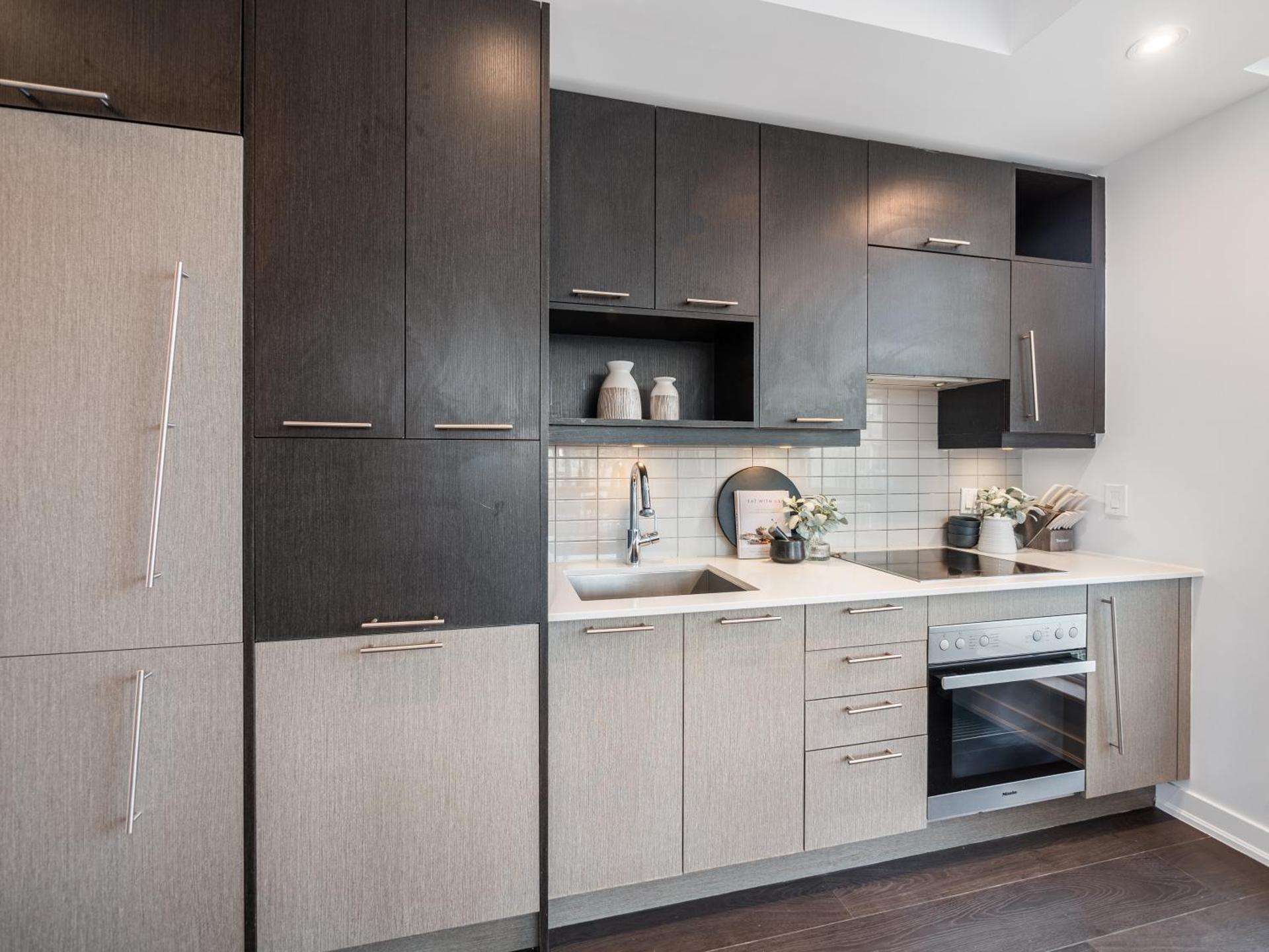 Bellagio Suites - Toronto's Entertainment District