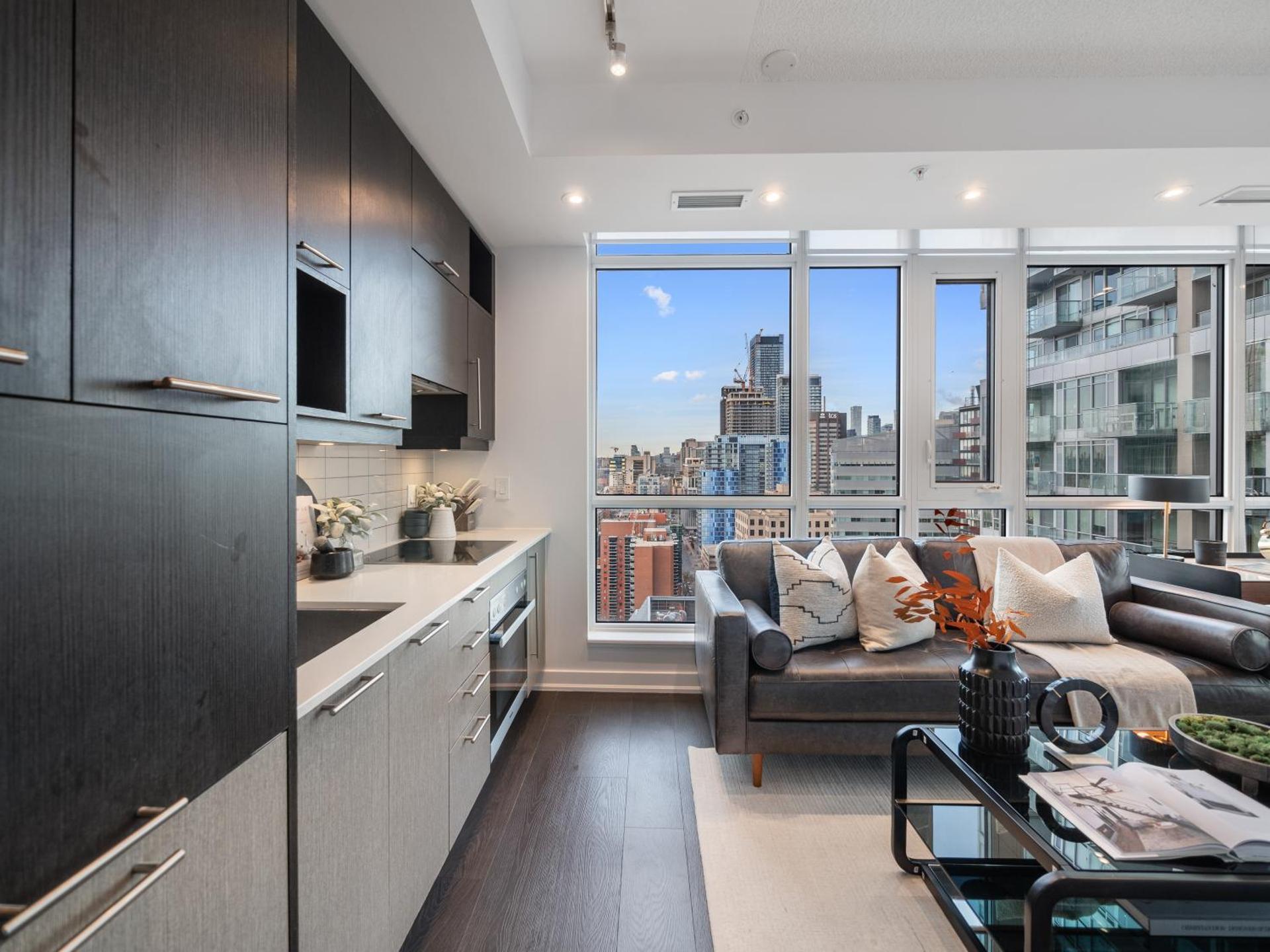 Bellagio Suites - Toronto's Entertainment District