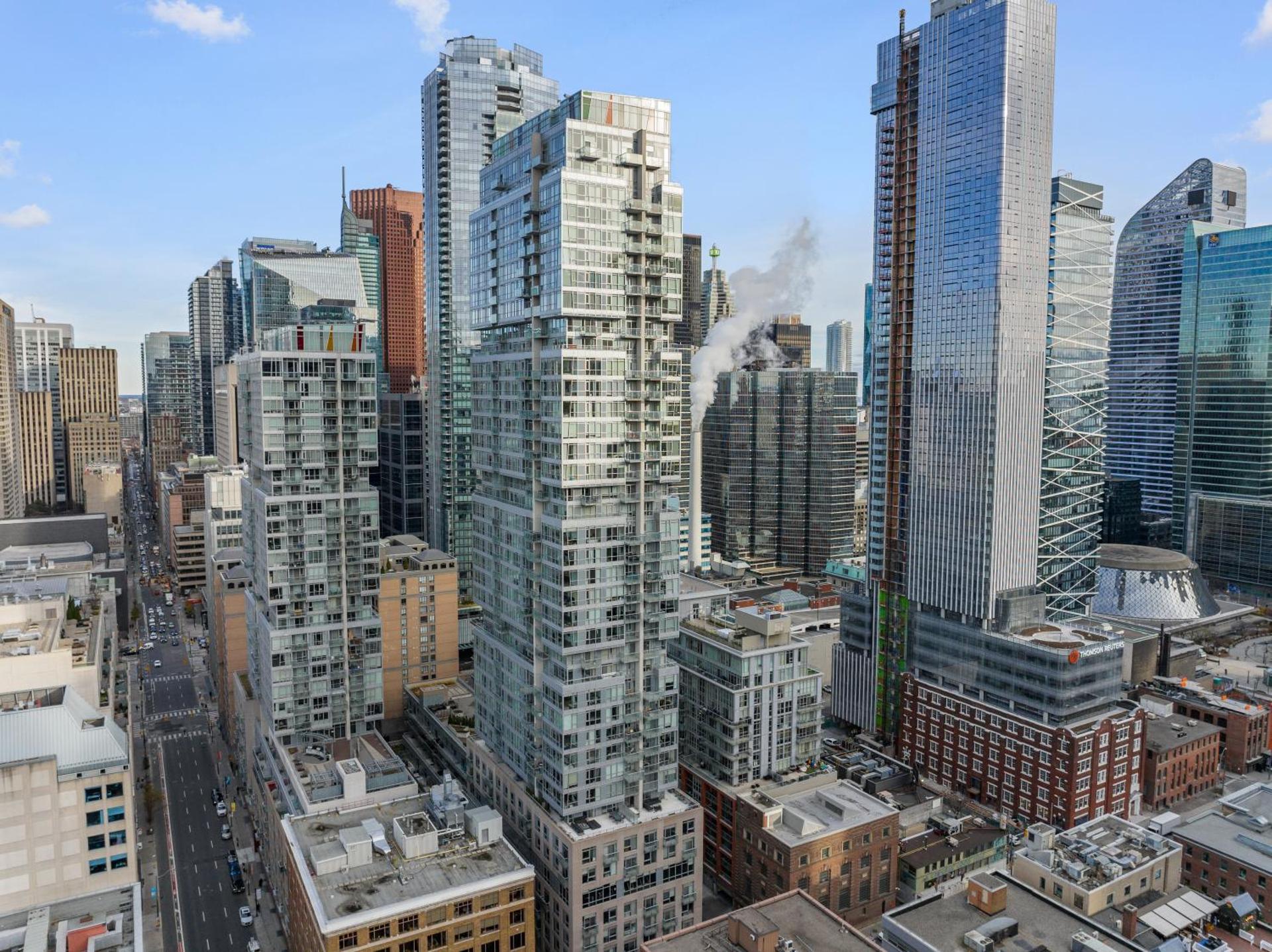 Bellagio Suites - Toronto's Entertainment District