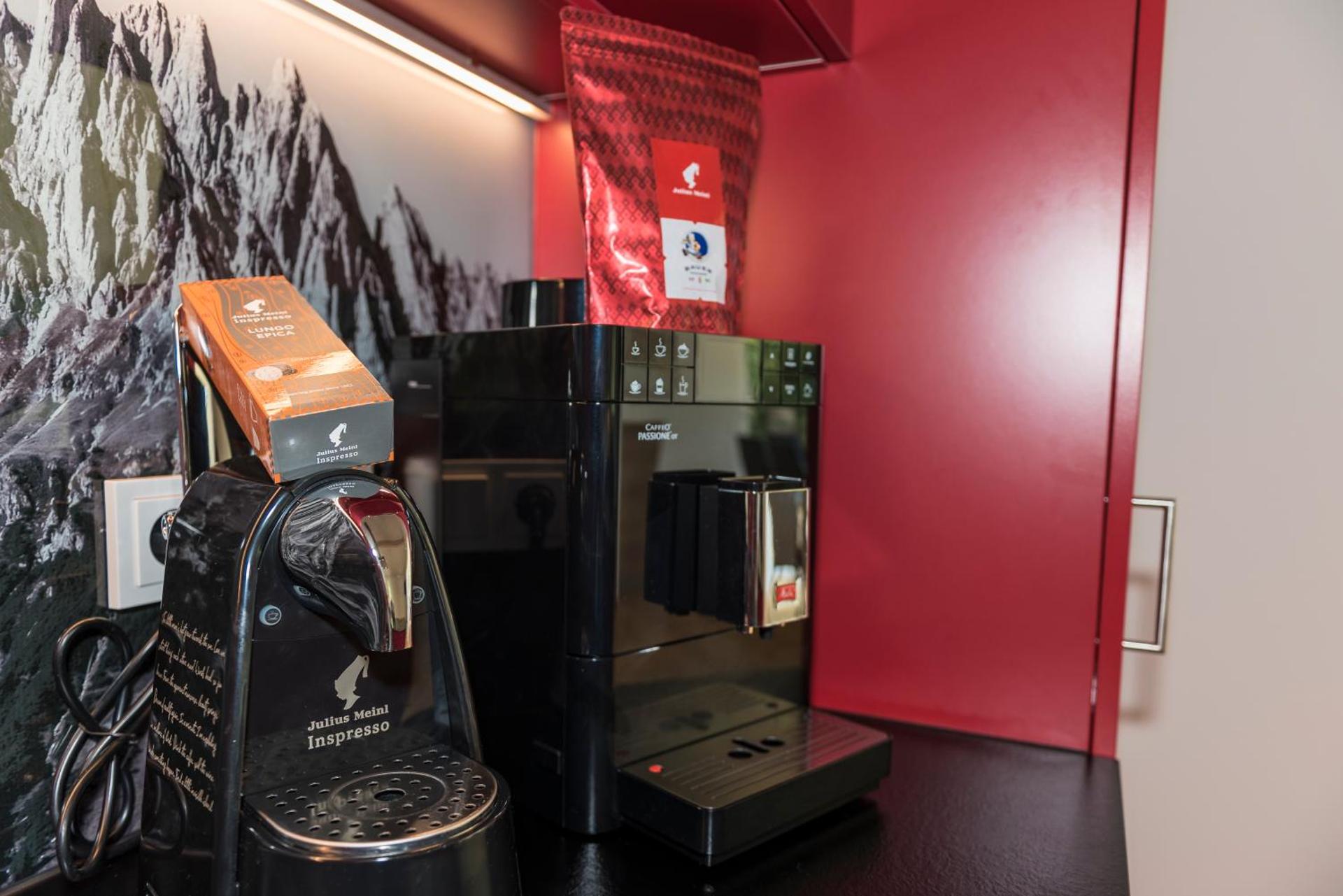 Coffee/tea facilities