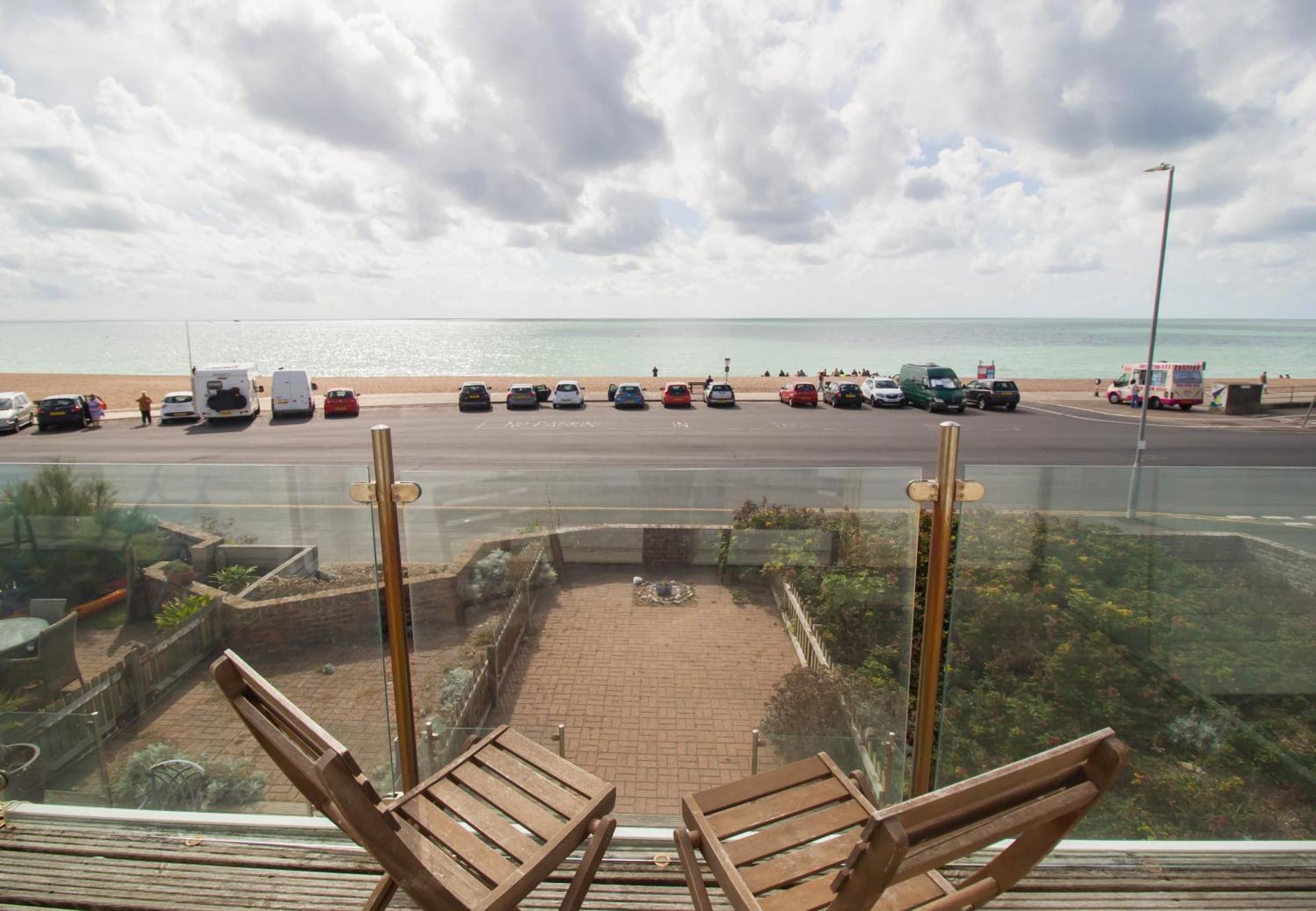 Seaview Beach house stones throws from the sea By Air Premier