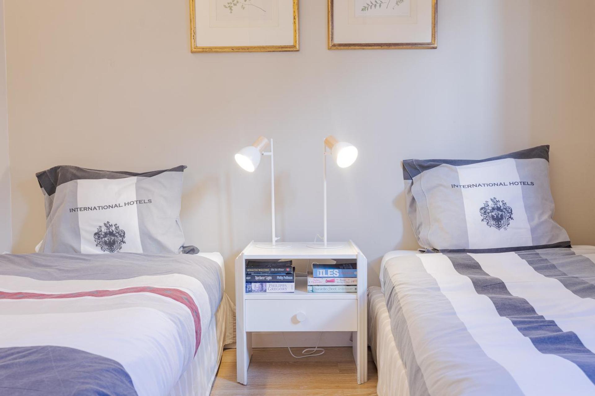 Central Funchal Apartment - GARDEN - Free Parking & AC