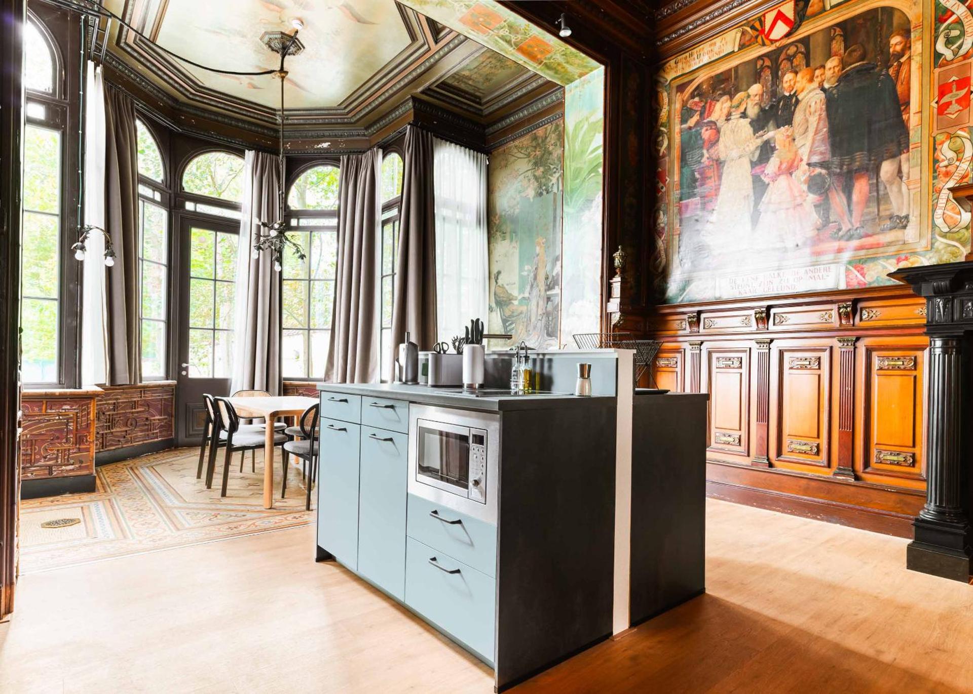 Kitchen or kitchenette