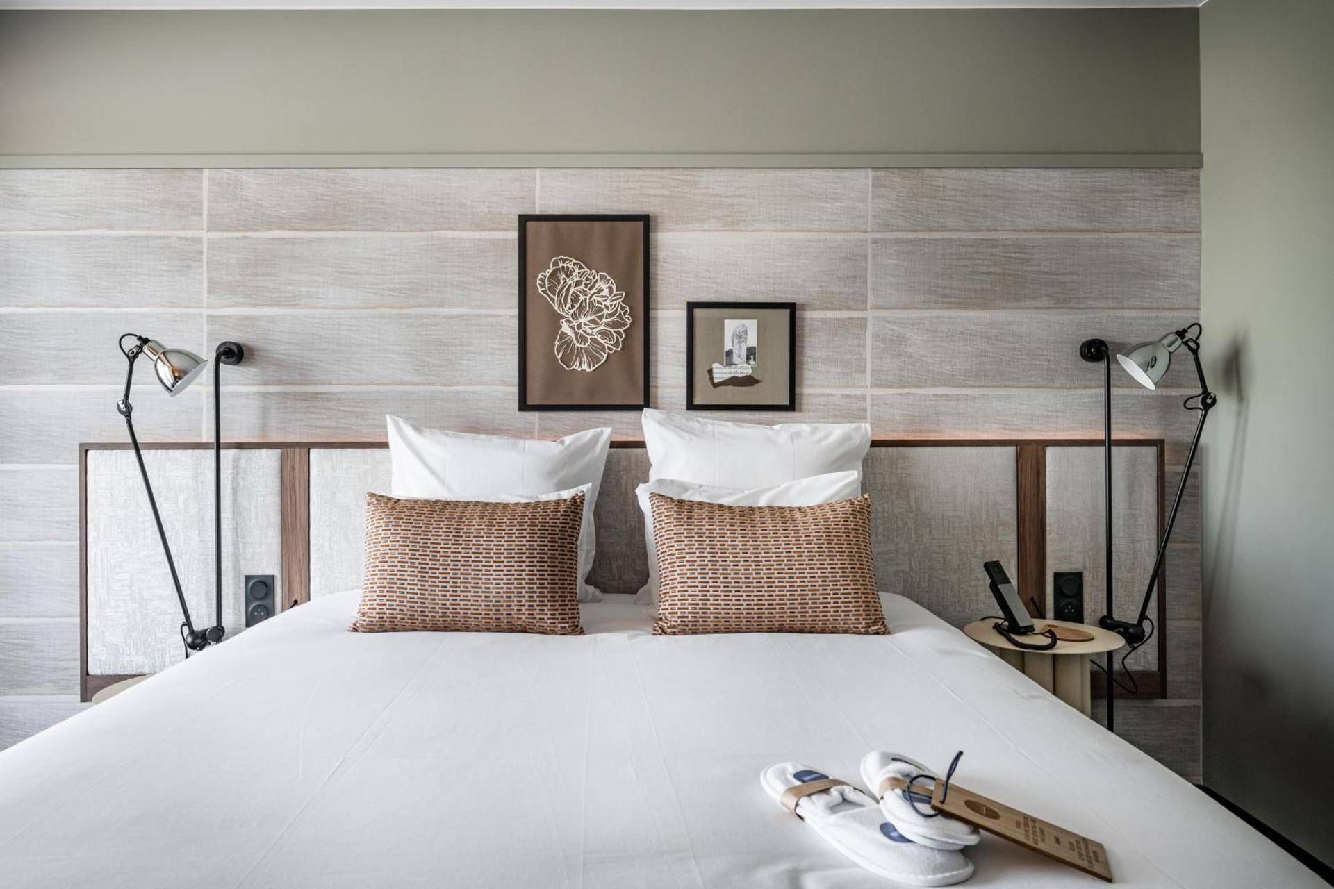  Classic Double Room with Garden View and Balcony