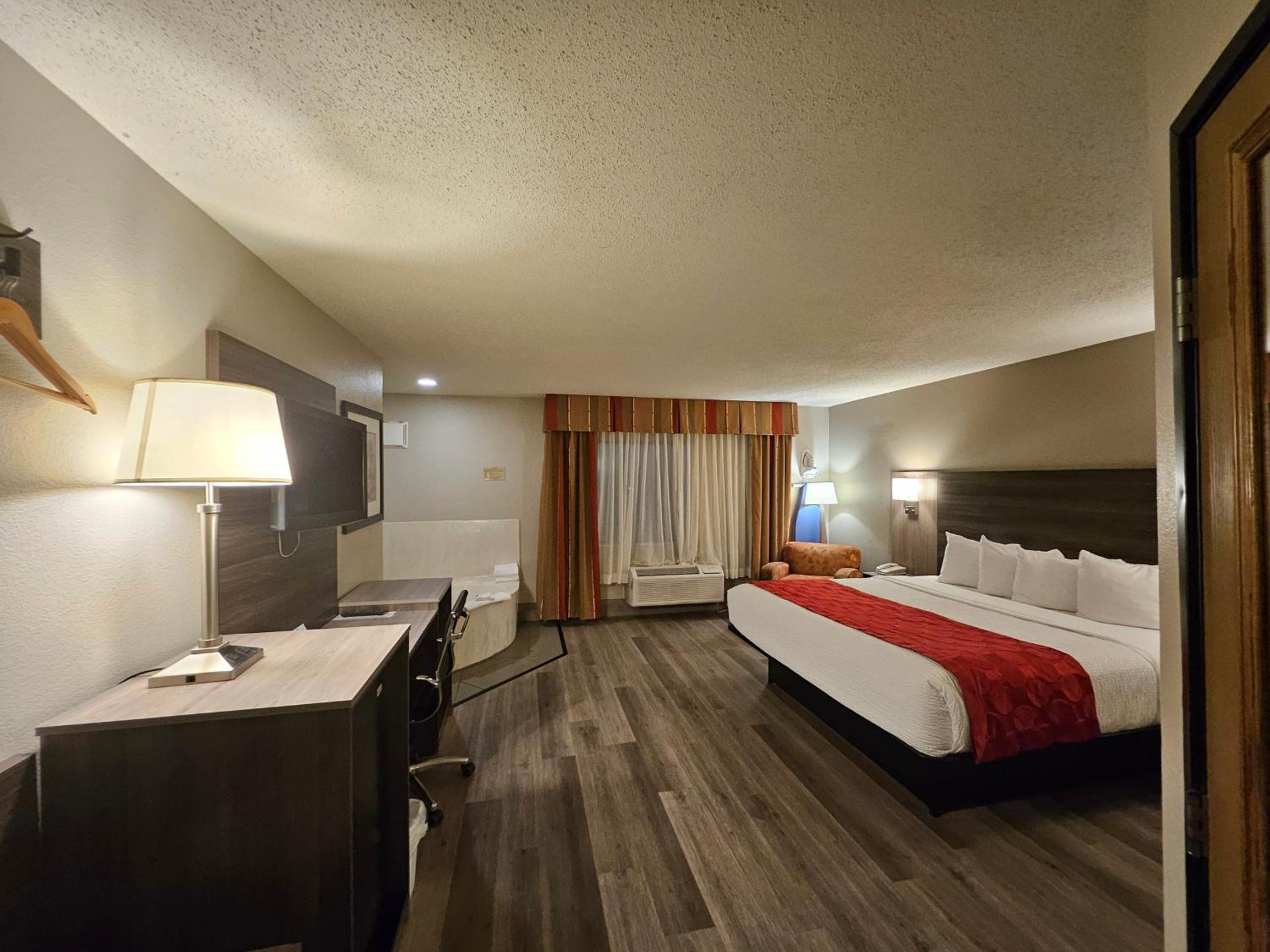 Ramada by Wyndham Platte City KCI Airport