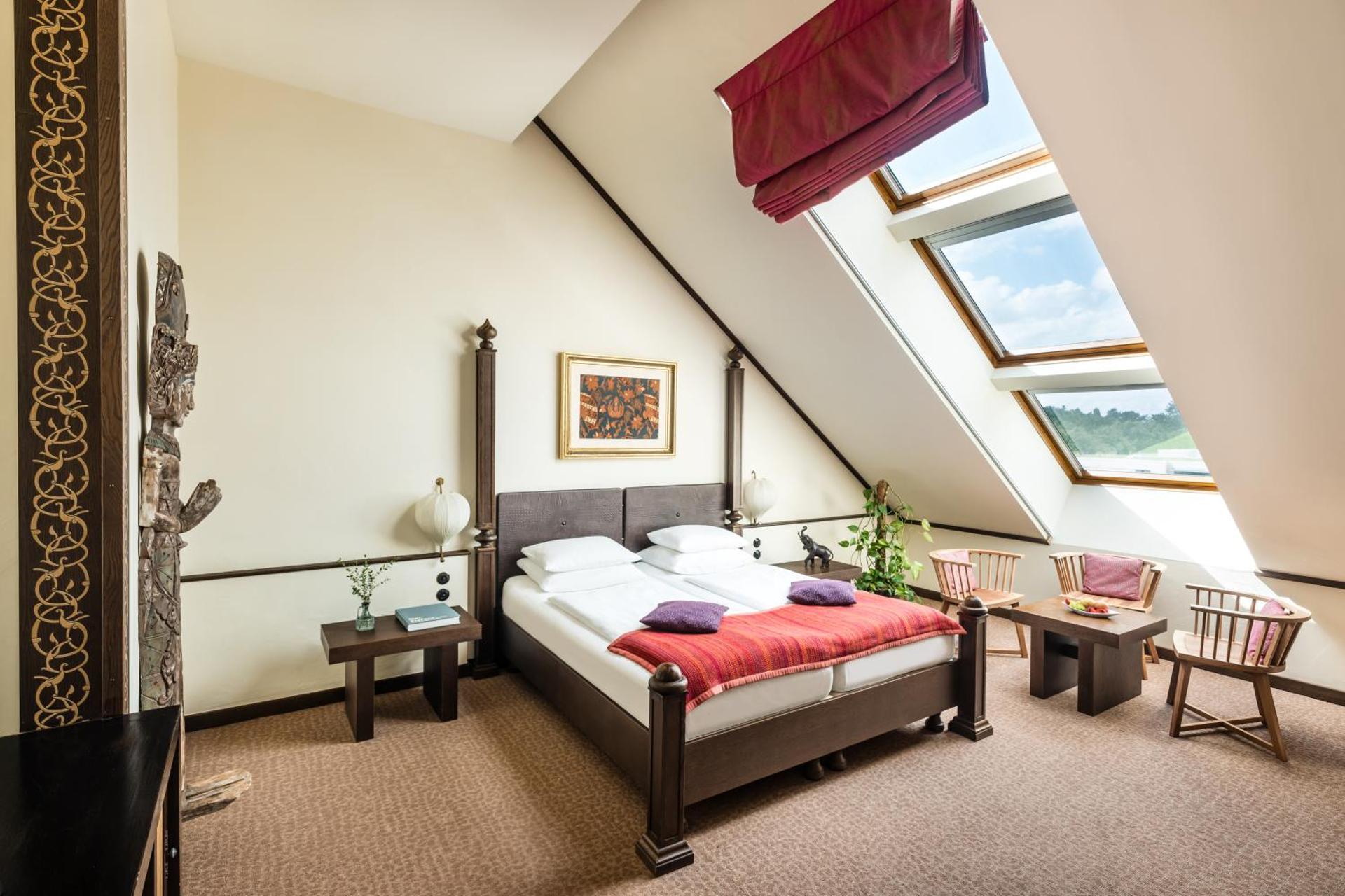 Photo of the whole room