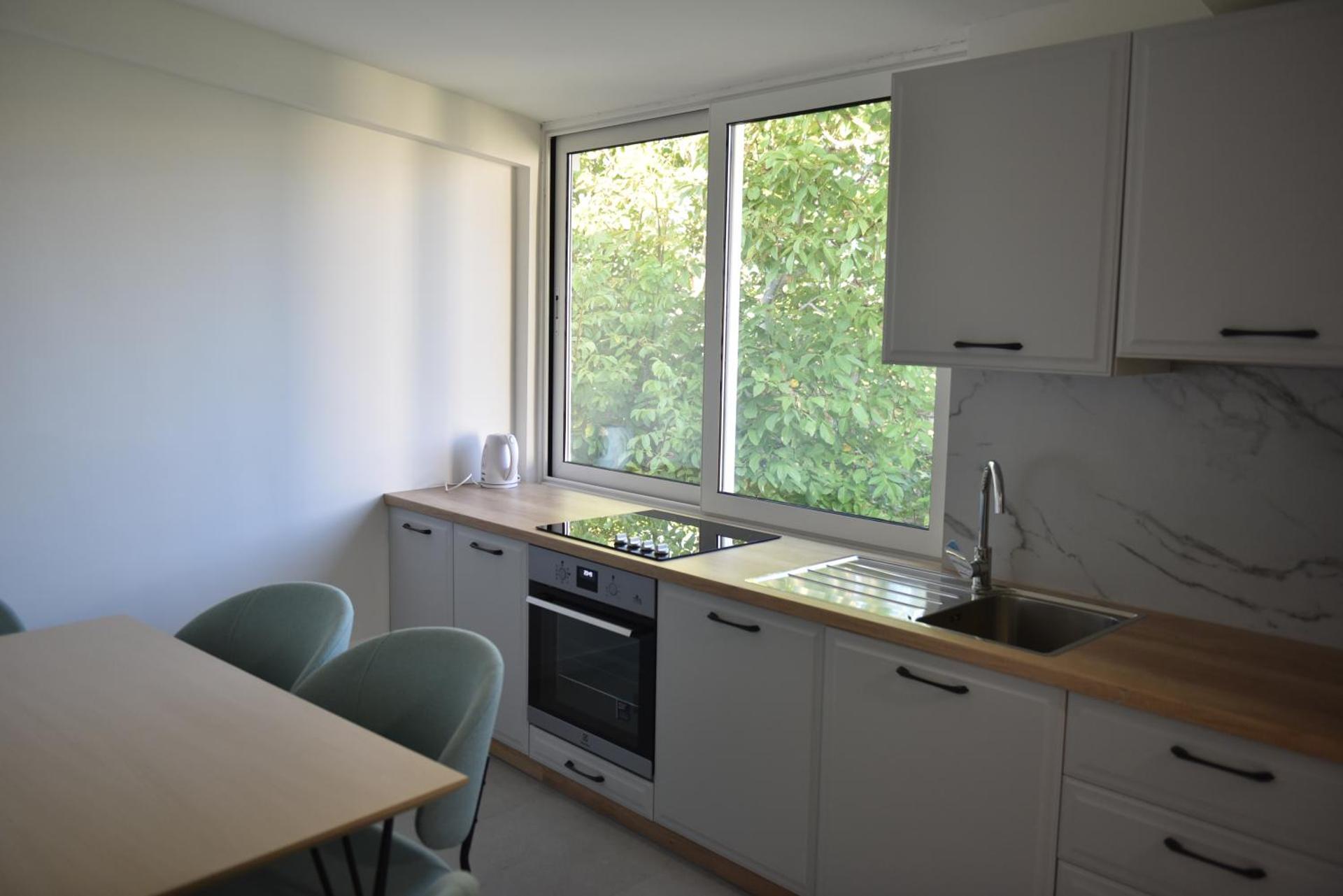 Apartments and Rooms Tomas