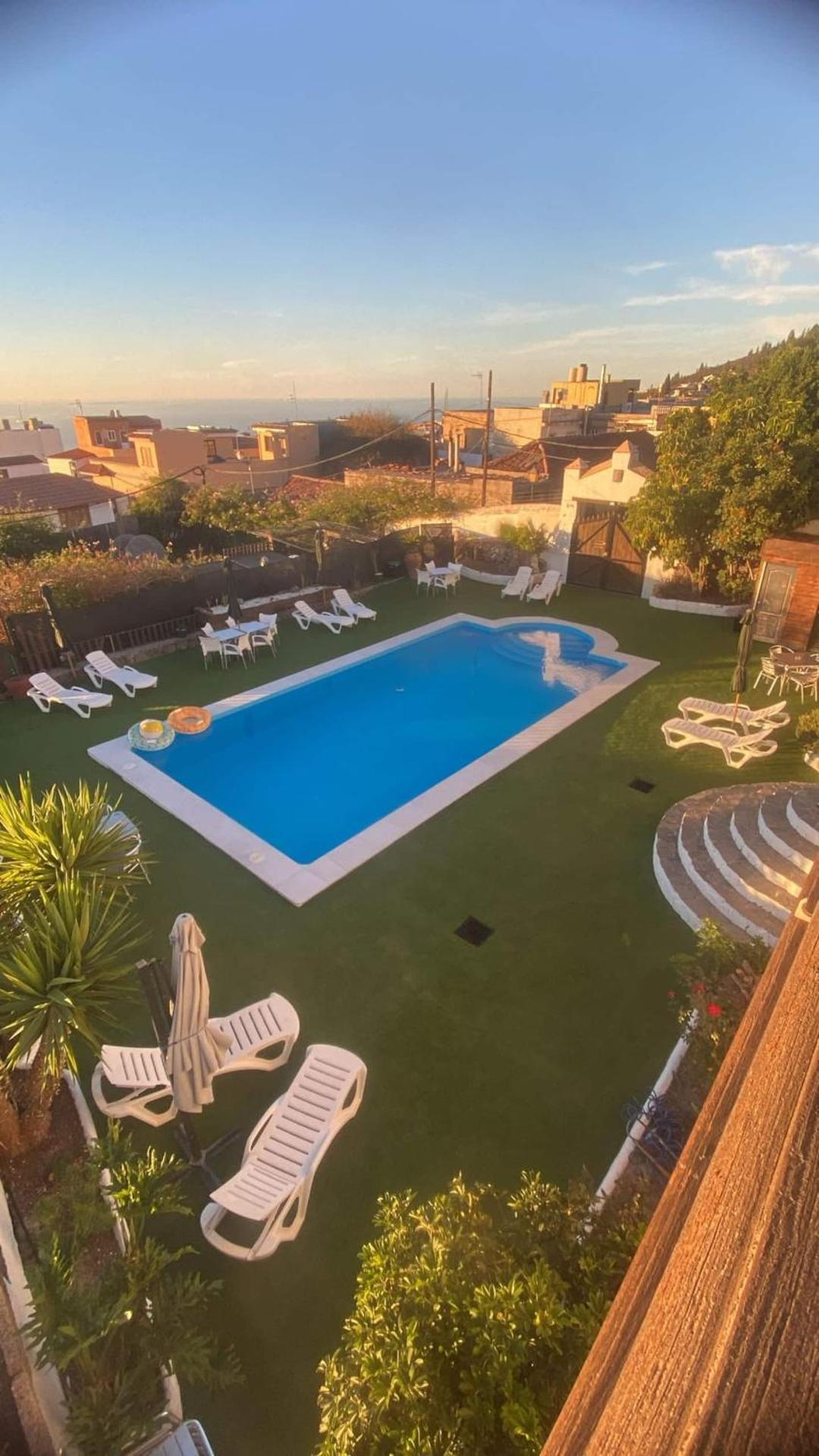 Twin Room with Shared Bathroom