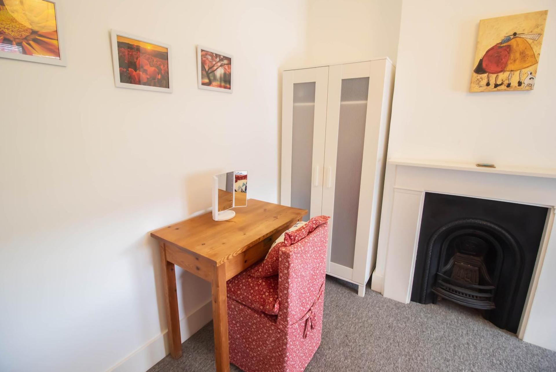 Blachington Cottage, Stunning and Central By Air Premier