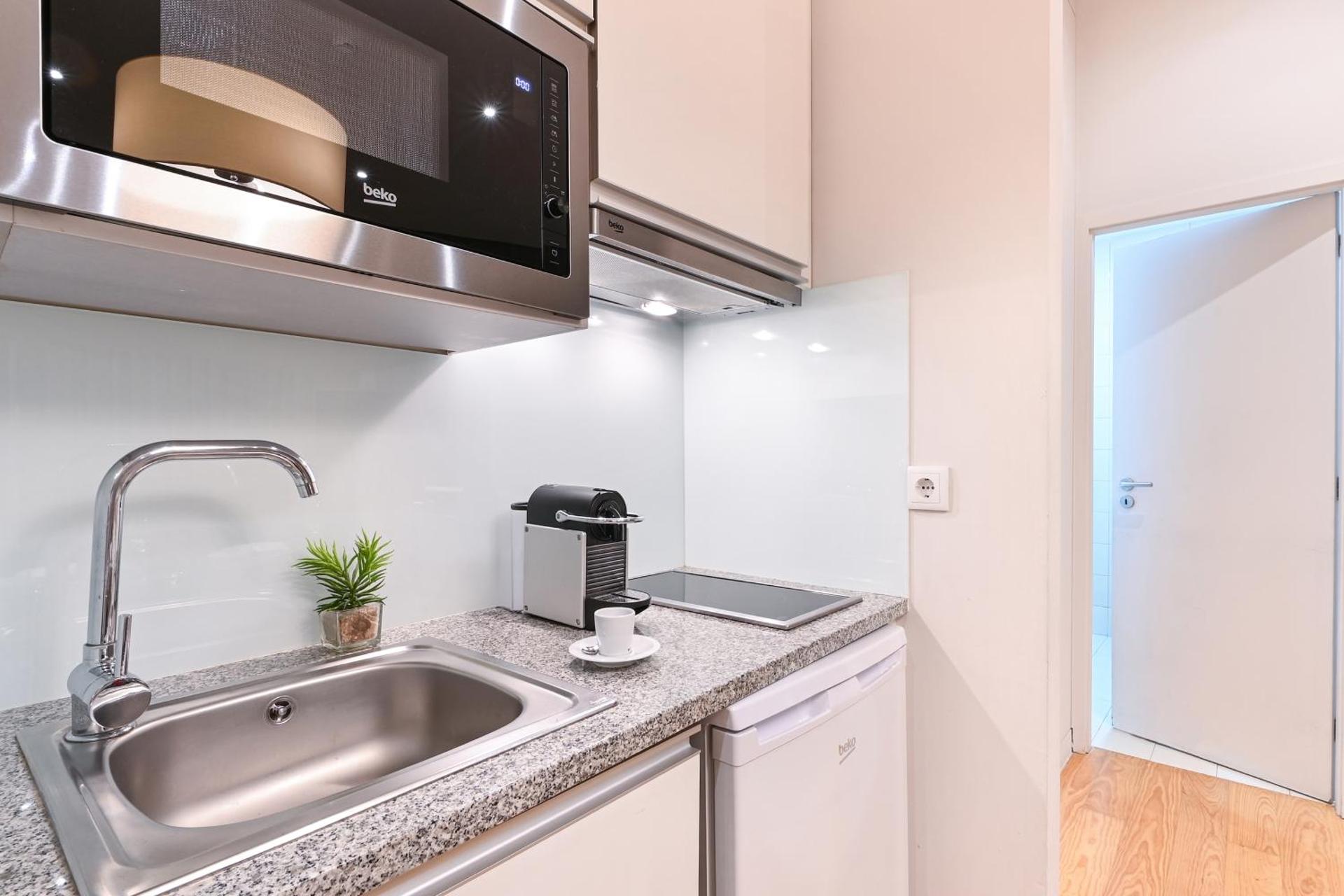 Kitchen or kitchenette