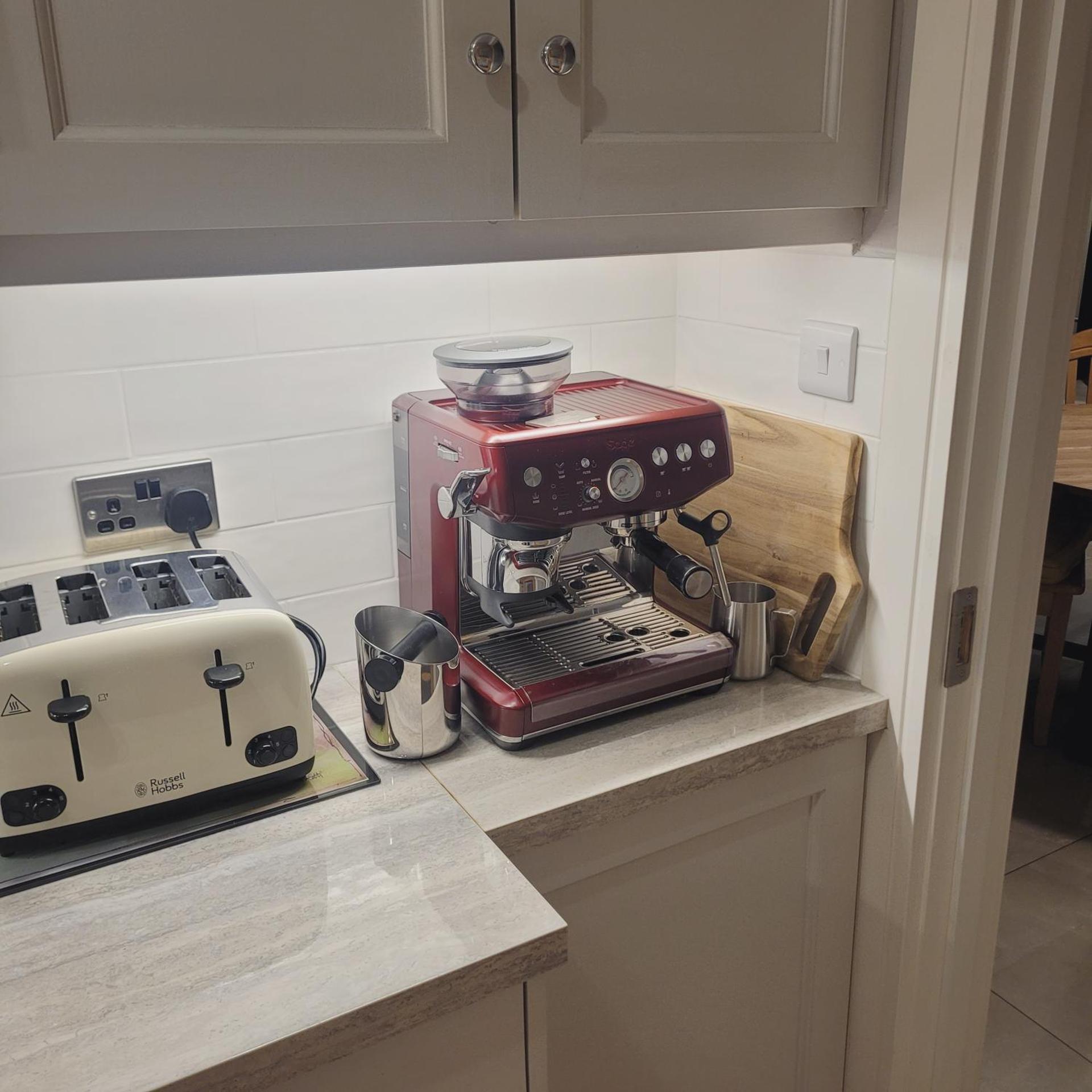 Roundstone Retreats Quayside luxury apt