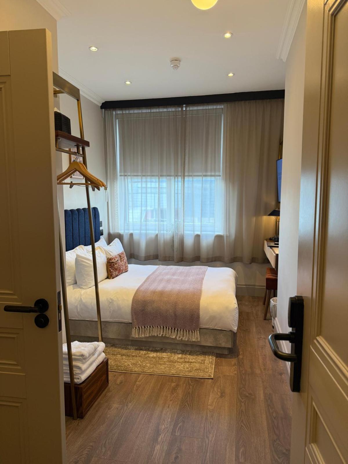 The Parr’s Bank Hotel